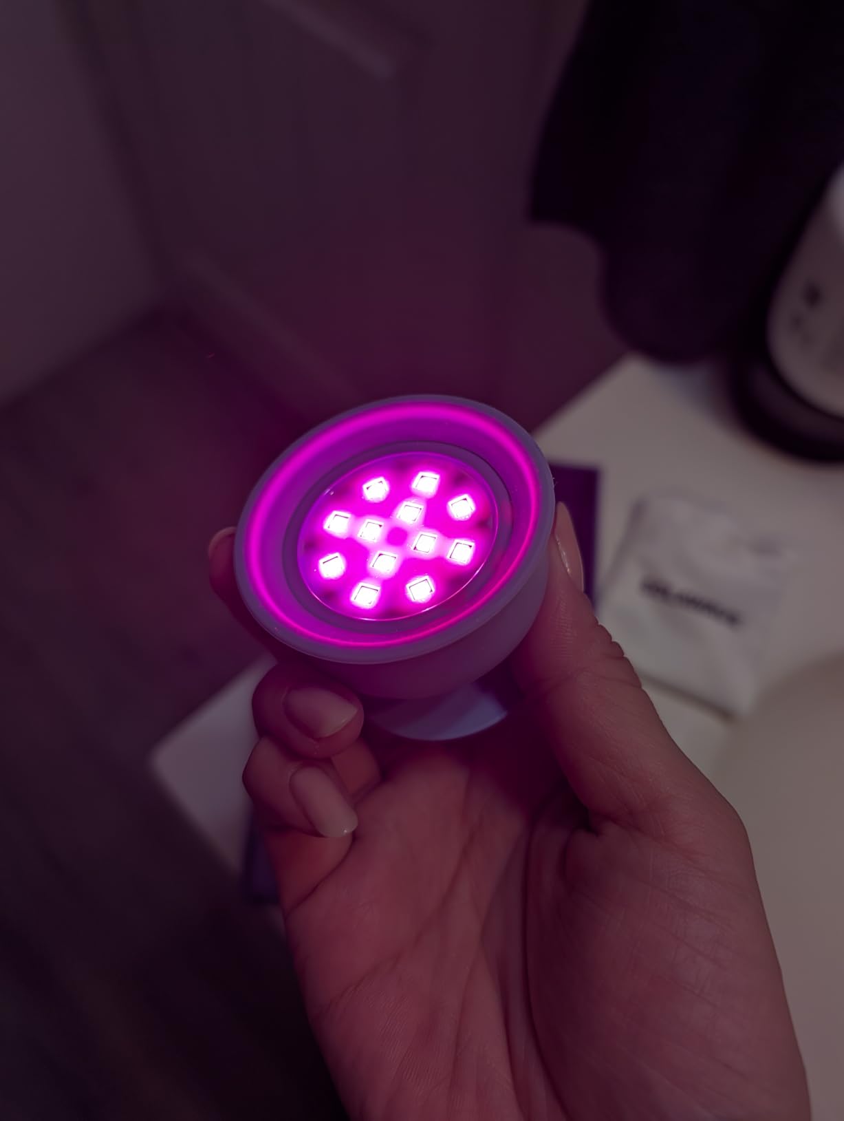 Solawave Bye Acne | Blue & Red Light Therapy Device for Face & Body | LED Face Wand Reduces Appearance of Redness, Pimples, Zits, & Blemishes | Calms Inflammation | 3-Min Treatment | Easy to Use customer photo 2