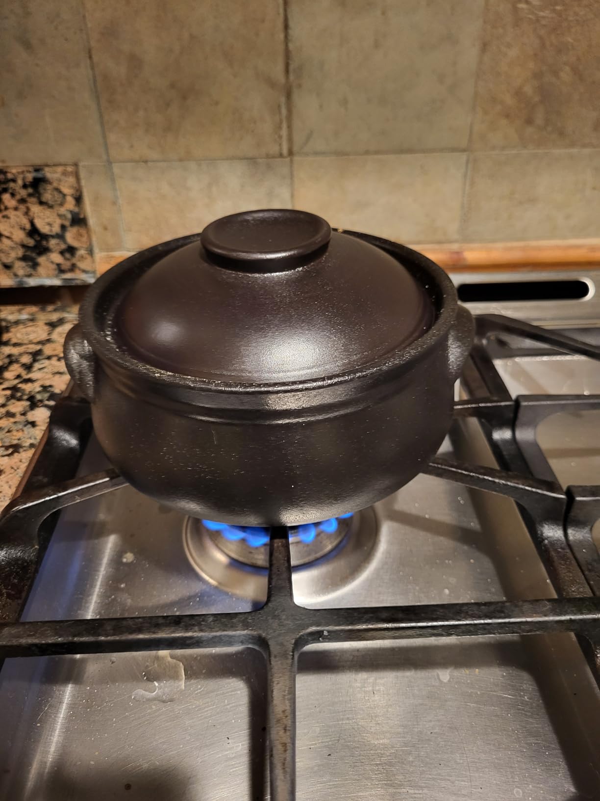 2 Pcs Korean Stone Pot Clay Cooking Pot Set Ceramic Sizzling Hot Bowl Korean Bibimbap Soup Dolsot Bowl with Lids for Ttukbaegi and Koreans Stew (38 oz) customer photo 1
