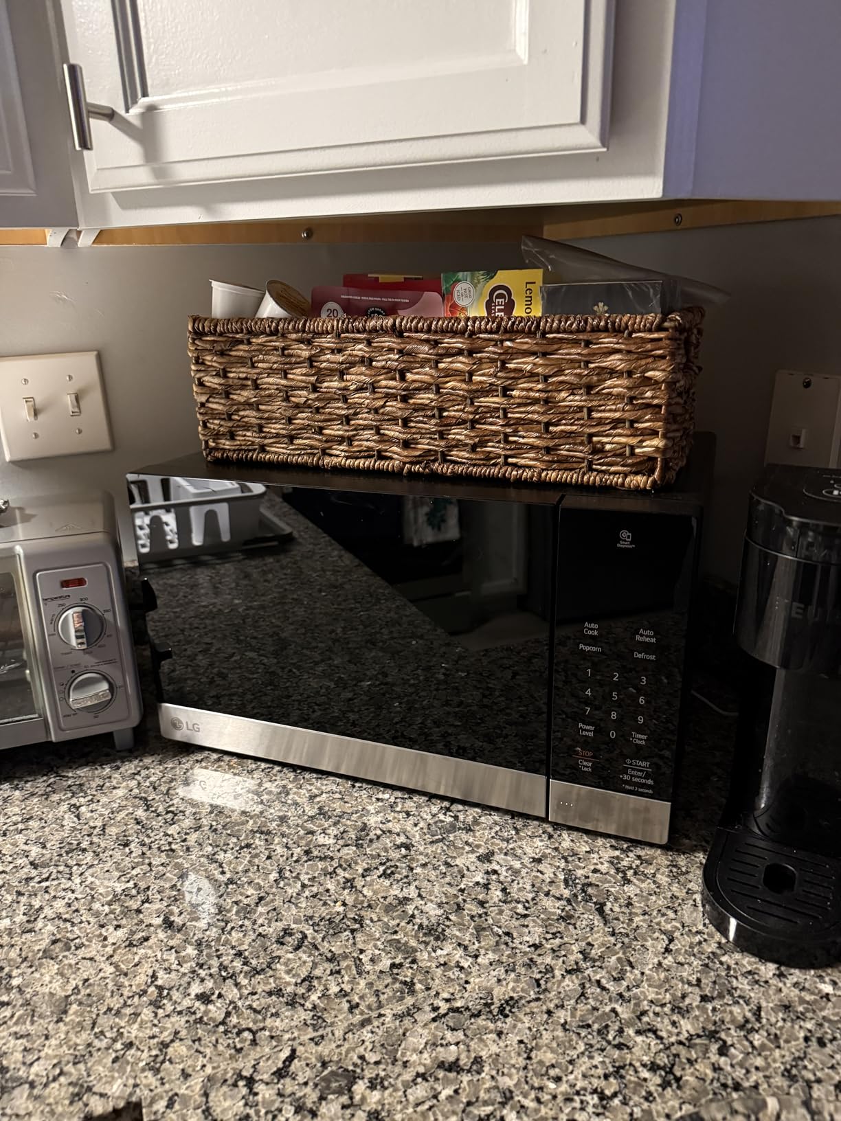 LG NeoChef Countertop Microwave, 0.9 cu. ft., Stainless Steel, Smart Inverter, 1000 Watts customer photo 1