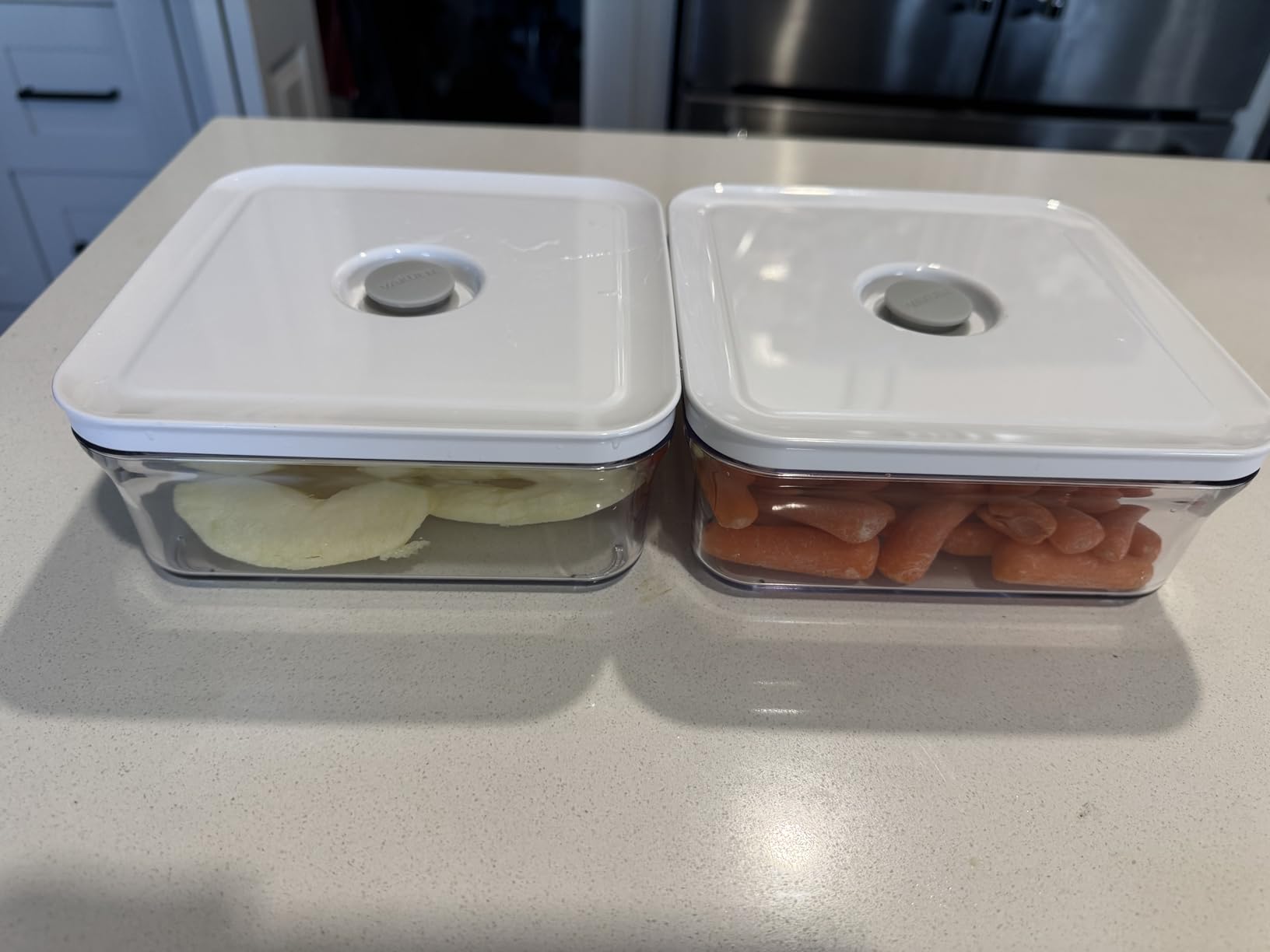 VAKUEN Premium Airtight Food Storage Containers, Mini Square 2pc/set (0.85qt), Smart One-Click Seal Lid, No Hinges, 100% Leak Proof, BPA-FREE, Dishwasher, Freezer & Microwave Safe customer photo 2