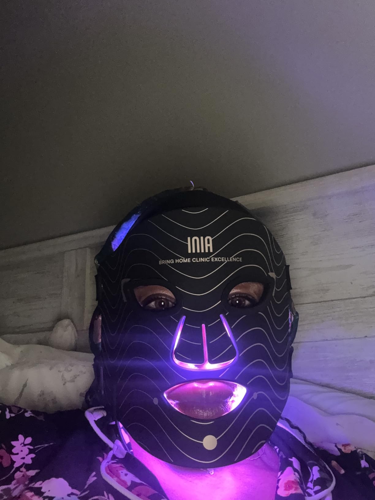 INIA Red Light Therapy Mask for Face - 4 Light Modes with 850nm NIR, Red & Blue LED Light Therapy, 2600mAh Rechargeable LED Face Mask for Radiant Glow at Home customer photo 1