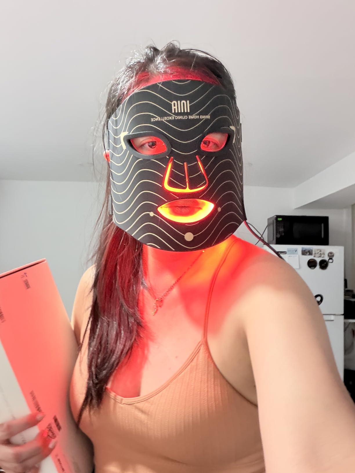 INIA Red Light Therapy Mask for Face - 4 Light Modes with 850nm NIR, Red & Blue LED Light Therapy, 2600mAh Rechargeable LED Face Mask for Radiant Glow at Home customer photo 2