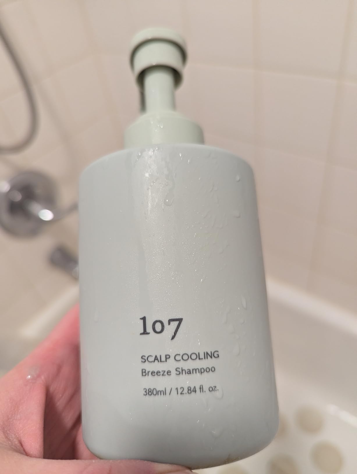 107 SCALP COOLING Breeze Shampoo - Soothing & Refreshing scalp cooling shampoo with 3-Year Aged Fermented Mugwort Vinegar - Scalp Care, Sebum Control (12.84 oz) customer photo 1