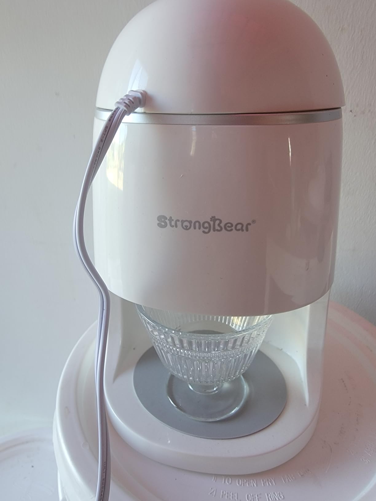 StrongBear Snow Cone Shaved Ice Machine, Electric Ice Shaver Slushie Machine, Snowcone Maker for Kids Birthday Party, House Warming Gifts New Home, Kitchen Gift Ideas, White customer photo 1