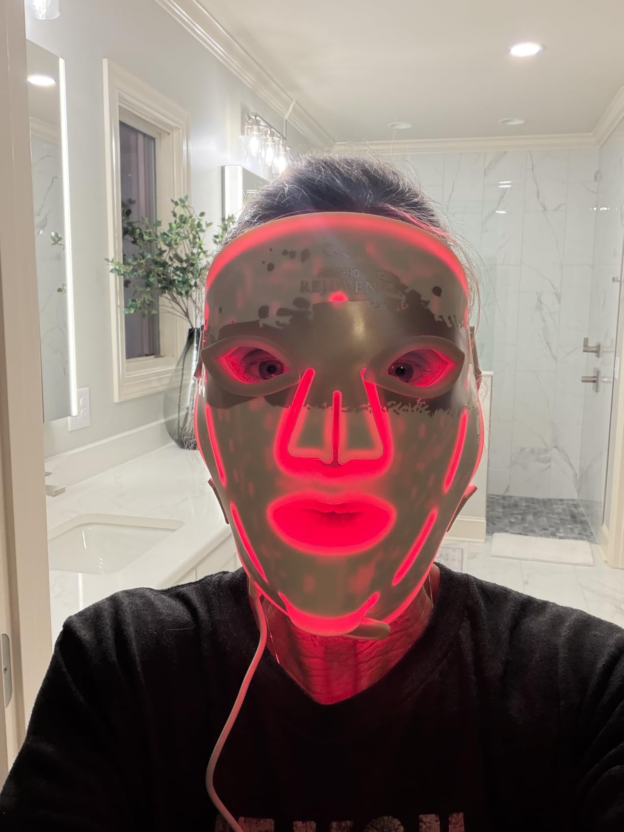 RENPHO 4D Red Light Therapy Mask for Face 2026, 324 LEDs Full Face Coverage & 3 Light Modes, Cordless LED Red Light Therapy Face Mask for Home Use & Travel customer photo 1
