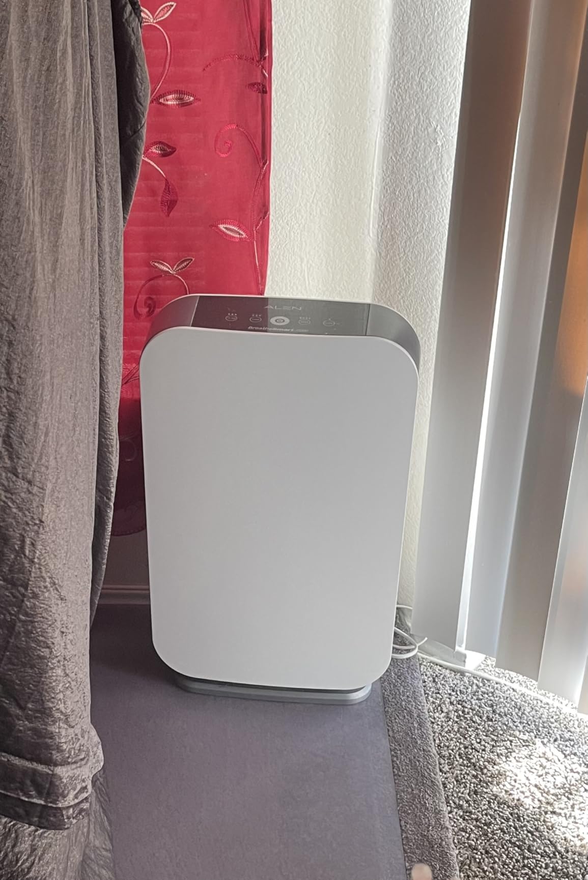Alen BreatheSmart Flex HEPA Air Purifier with Pure Filter, Exchange Rate of 700 Sq. Ft in 30 Minutes, 1400 Sq. Ft in 1 hour, Perfect for Bedrooms & Home Offices - White customer photo 1