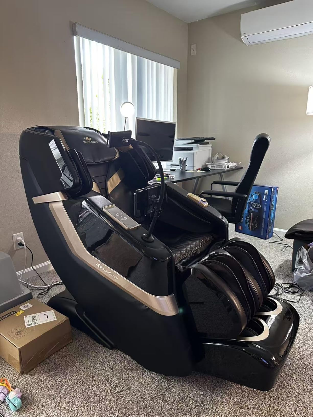 KoziSense KZ-313 2026 Heated Jade Roller Massage Chair Full Body, Deep Zero Gravity SL-Track with Heat, 12 Auto Modes, 6 Custom Programs, Backlit Touch Screen, Voice Control, Wireless Charger customer photo 2