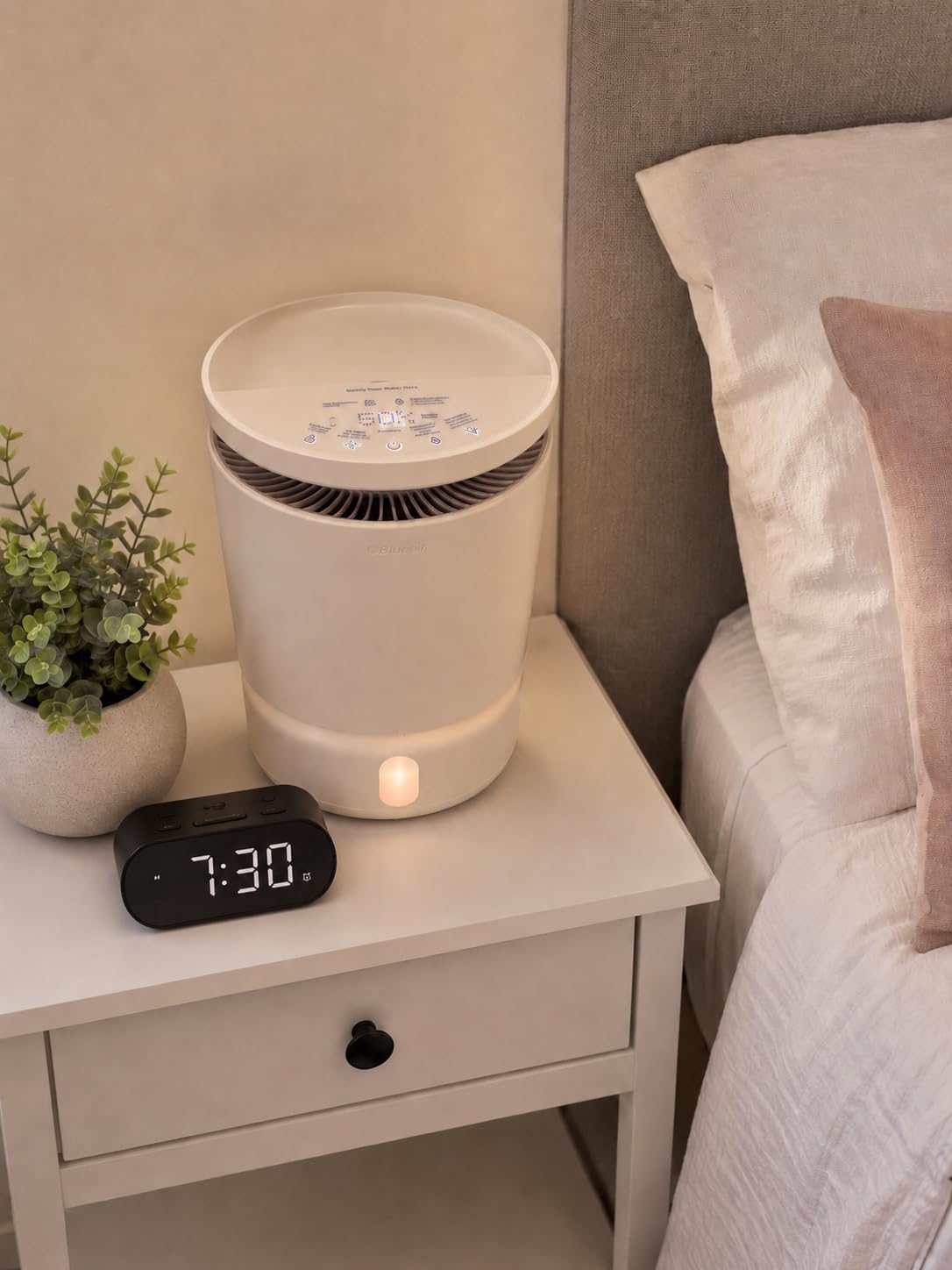 Winix DreamWell Room Humidifier - 48Hr Top-Fill Mist-Free InvisibleMist Technology Aroma Stone for Essential Oils and Soothing Mood Lighting - Quiet Operation for Bedroom and Home Use, Beige customer photo 1