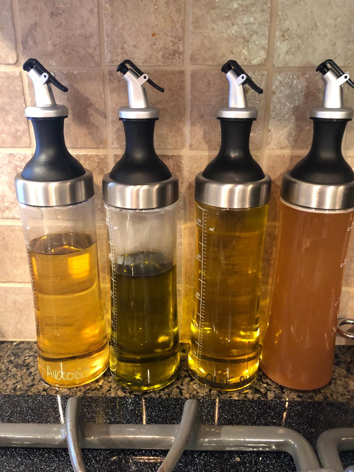 FineDine 16oz Olive Oil Sprayer for Cooking, 2 in 1 Olive Oil Dispenser Bottle for Kitchen, Air Fryer, Salad, BBQ & Baking - Dual Spray Mist & Stream, with Measurement Marks, Black customer photo 2