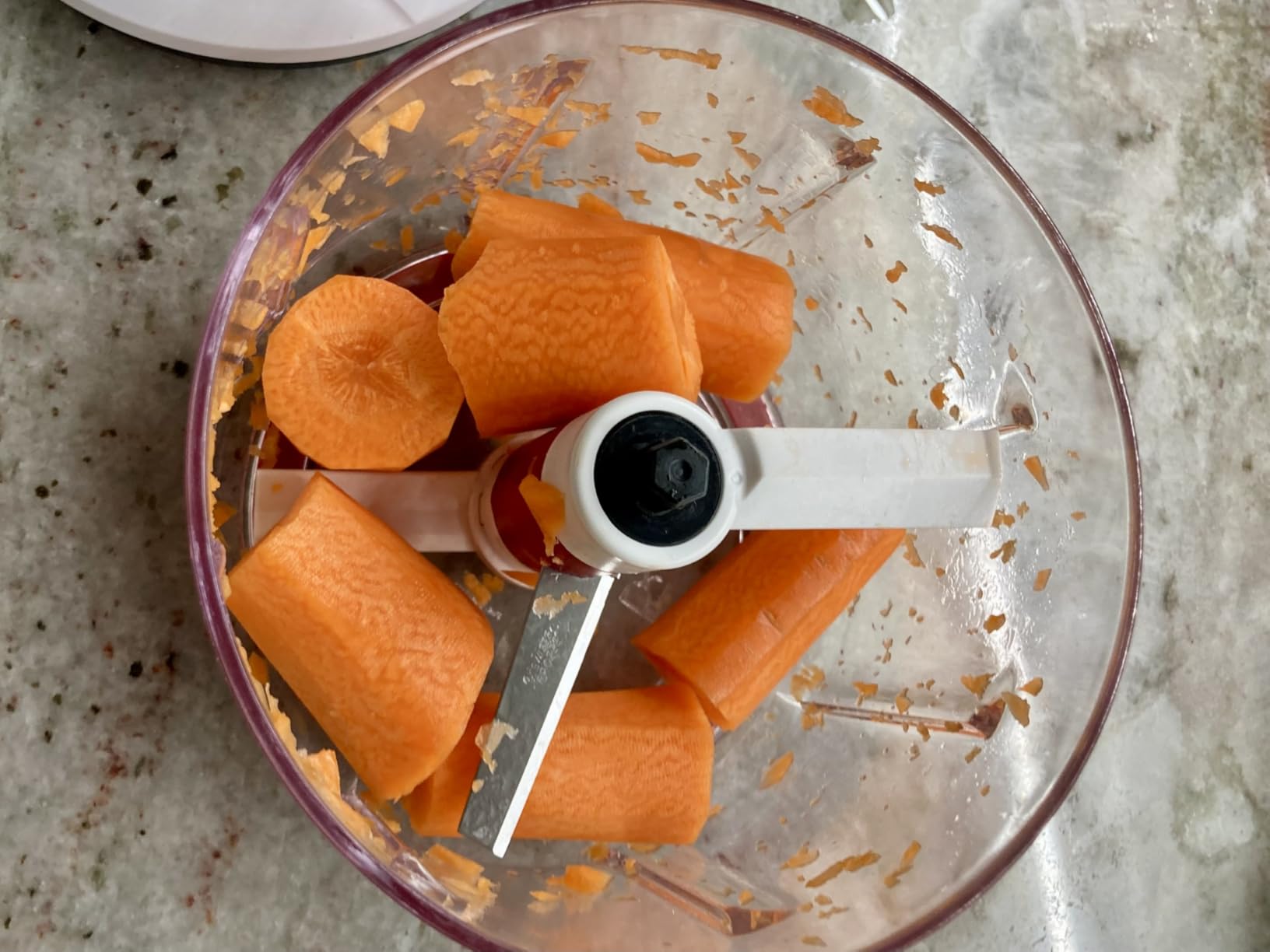 Zyliss Easy Pull Food Chopper and Manual Food Processor - Hand-Held Slicer & Dicer for Fruits & Vegetables - Easy Pull Manual Food Chopper - Cooking Gadgets & Kitchen Essentials - Easy Pull 3.0 customer photo 2