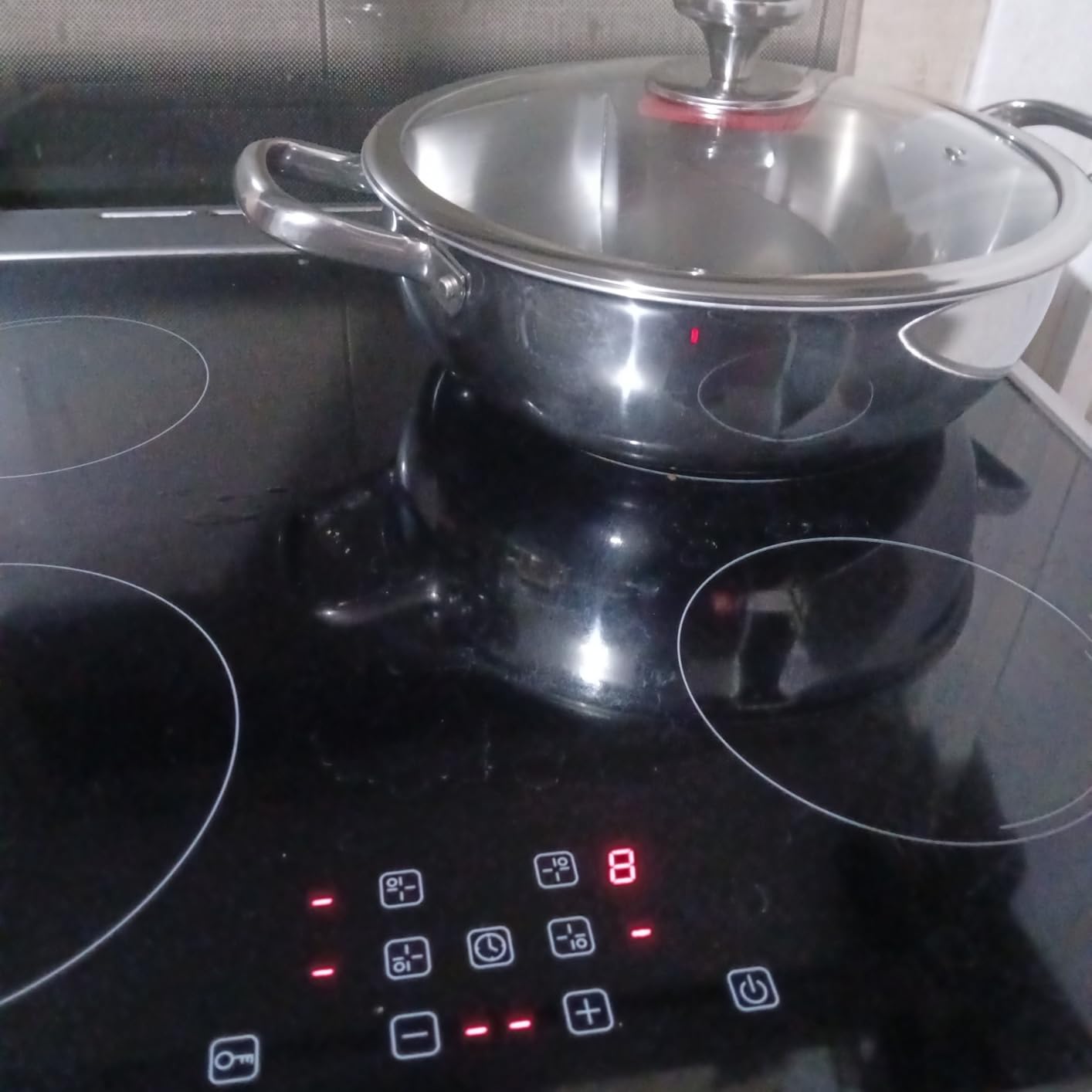 TOPWIT 3-Ply Construction 316 Stainless Steel Double-flavor Shabu Shabu Pot, 5.5QT Hot Pot with Divider, 11 inch Dual Side Pot for Cooking, Hotpot for Induction Cooktop, Gas/Ceramic Cooktop, Hot Burner customer photo 1