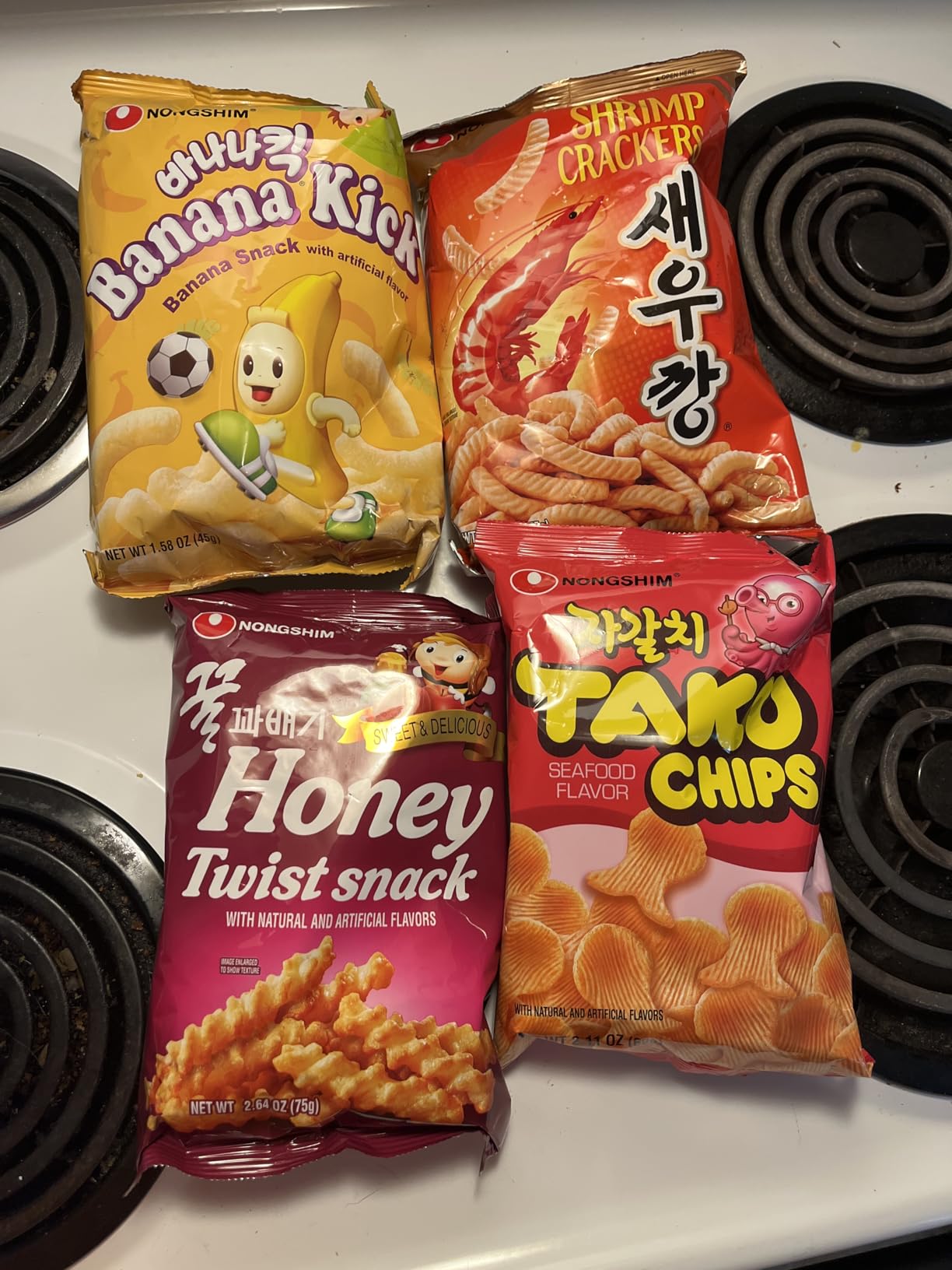 Nongshim Korean Variety Snack Pack, Original Shrimp Crackers, Honey Twist Snack, Banana Kick, Tako Chips, Variety Pack, Snacks for Kids, Sport Event Essential, Korean Snacks (Pack of 4) customer photo 1