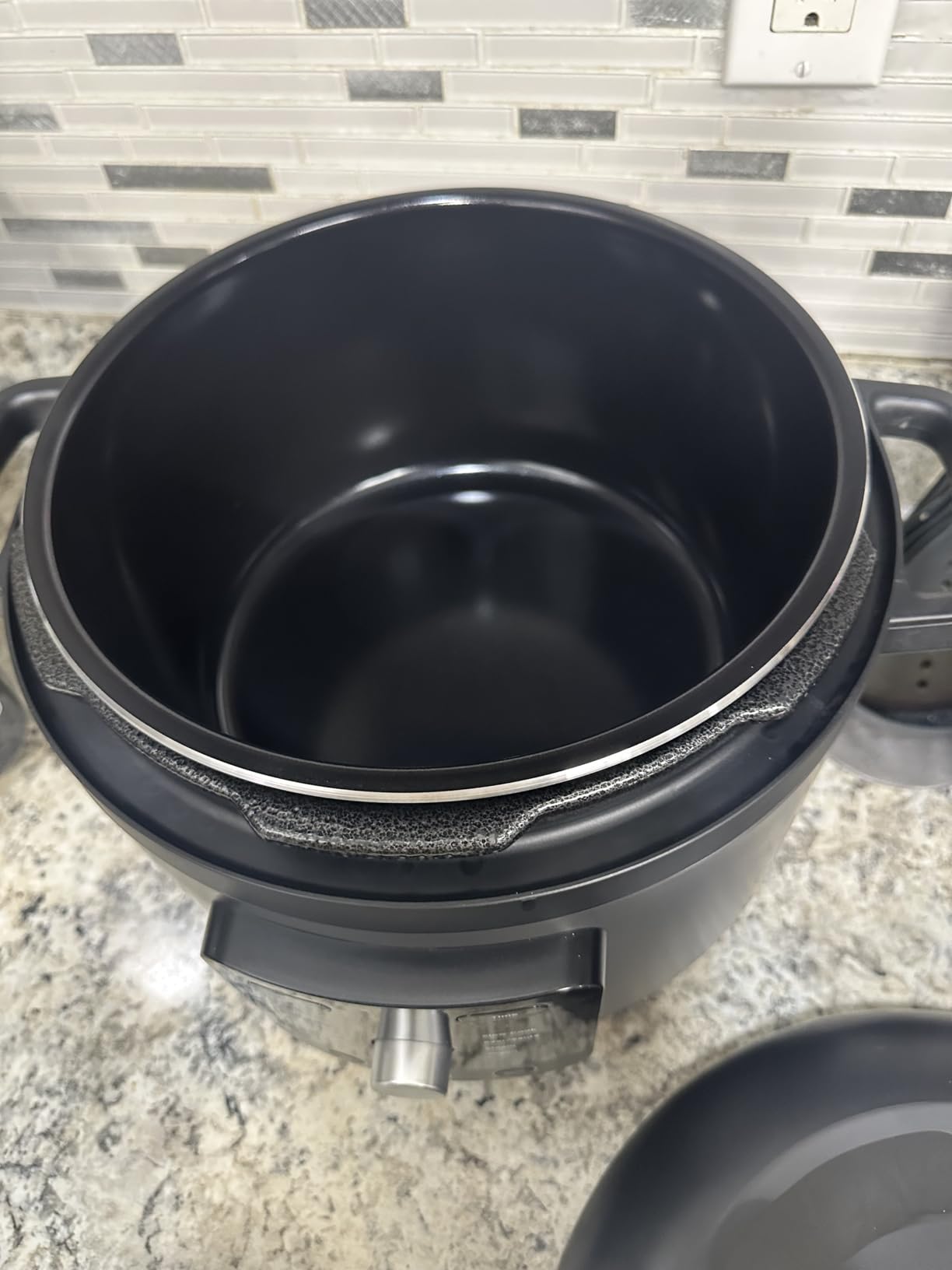 Ninja HyperHeat 9-in-1 Electric Pressure Cooker, 6.5 Qt Multi Cooker with Sear/Saute, Slow Cooker, Rice Cooker, Sous Vide, 1200W, Fast Cooking, PFAS-Free Pot, Dark Gray (PC201GY) customer photo 1