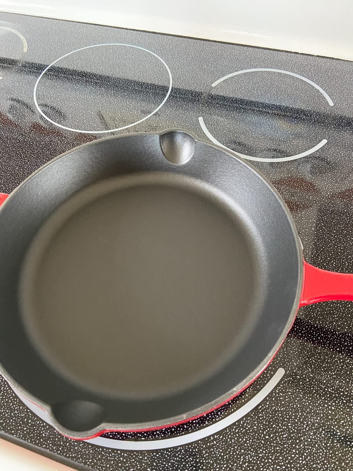 Cuisinart Chef's Classic Enameled Cast Iron 10-Inch Round Fry Pan, Cardinal Red customer photo 2