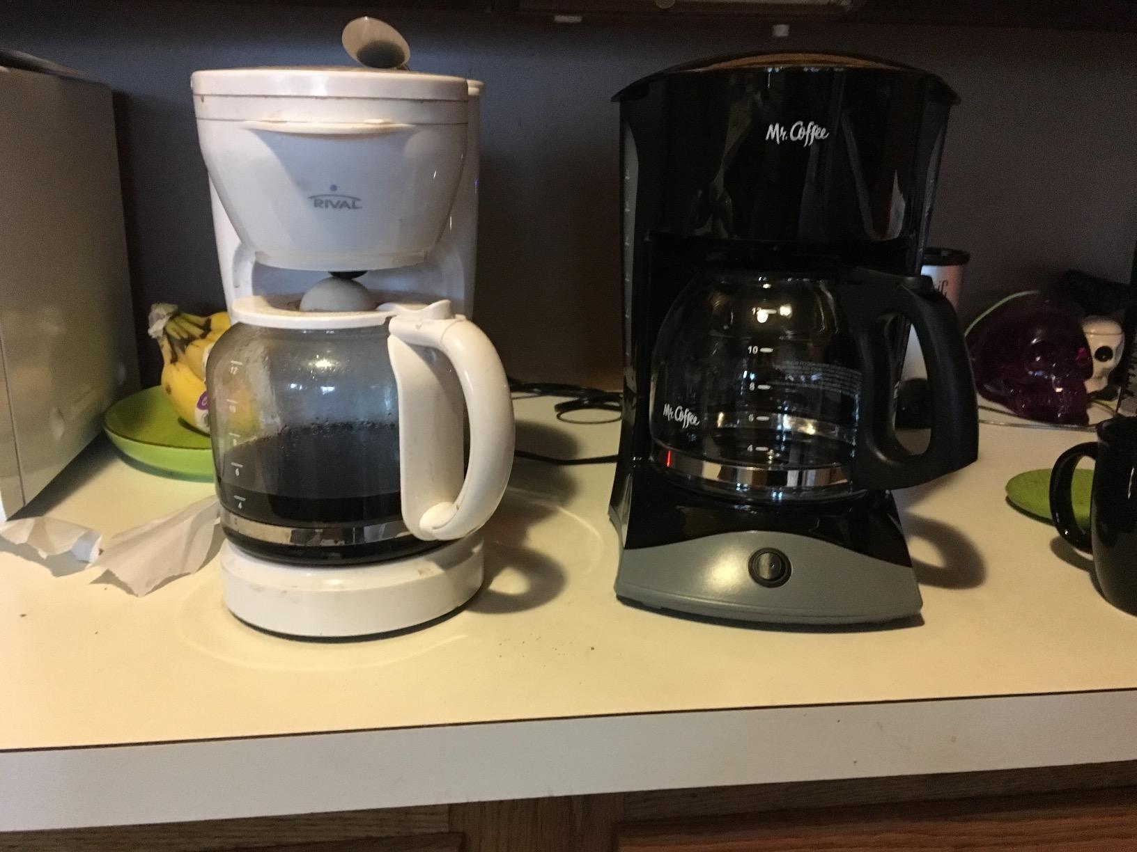 Mr. Coffee Black Coffee Maker, 12 Cups, with Auto Pause and Glass Carafe, Perfect for Home and Office Use customer photo 2