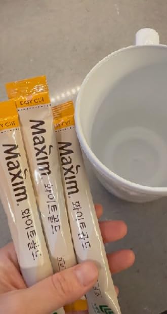 Korea coffee [MAXIM coffee] White Gold coffee mix 100 pieces customer photo 1
