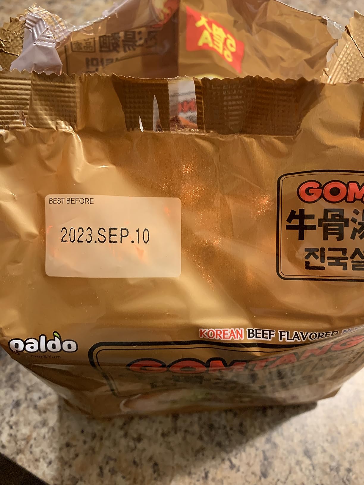 PALDO FUN & YUM Gomtang Ramen 20-Pack, 4.05 ounce (pack of 20) customer photo 2