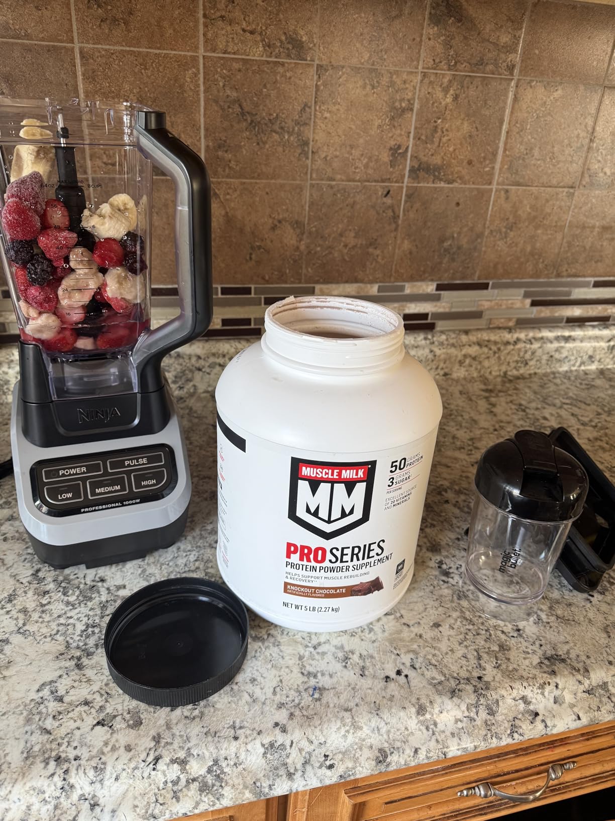 Ninja Professional Blender, 1000W, Total Crushing Tech, 72oz Pitcher, BL610 customer photo 1