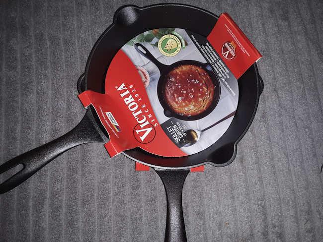 Victoria 12-Inch Cast Iron Skillet, Pre-Seasoned Cast-Iron Frying Pan with Long Handle, Made in Colombia | Pan with Long Handle, Made in Colombia customer photo 1
