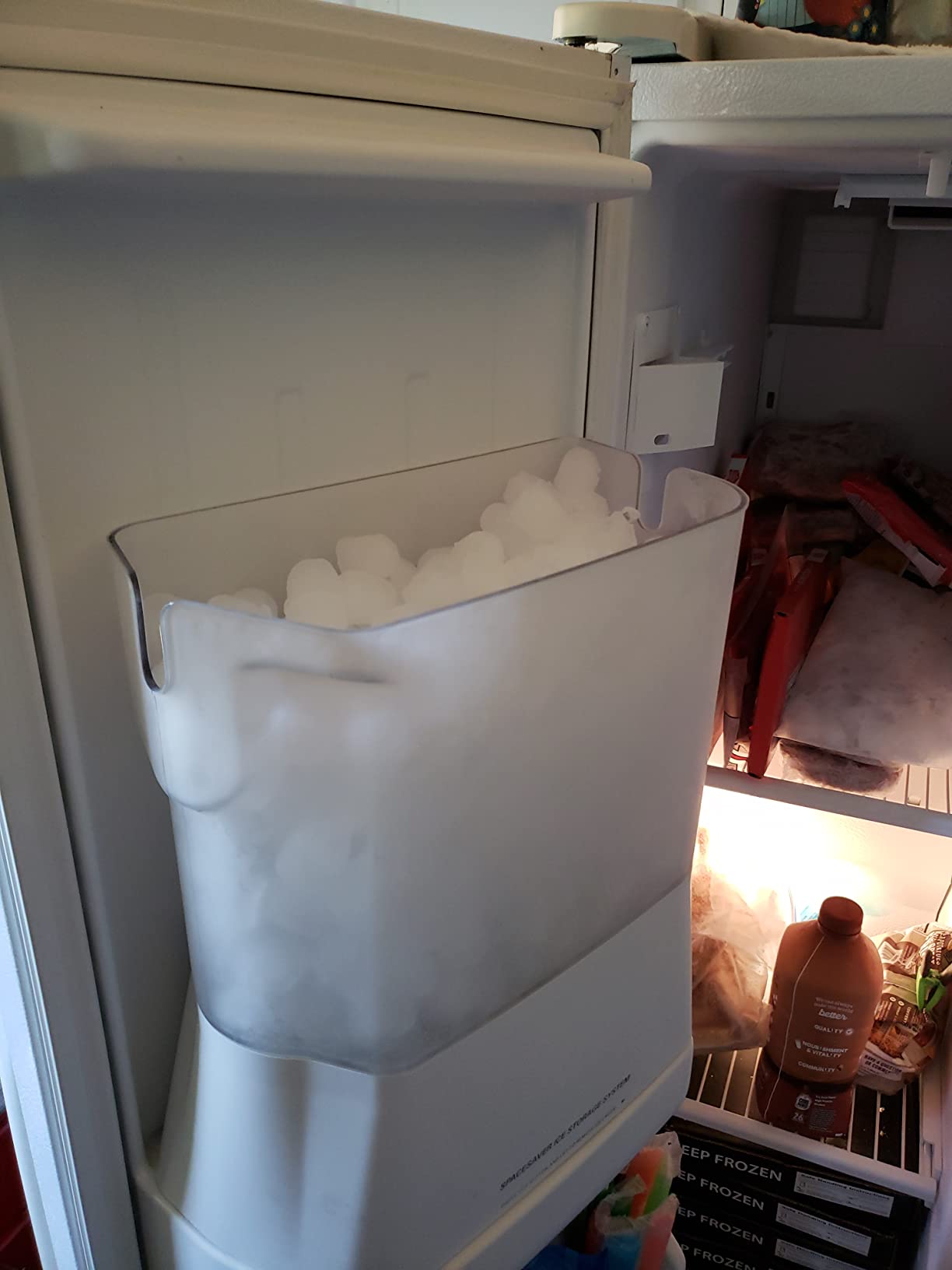 FRIGIDAIRE Portable Compact Ice Maker, Counter Top Ice Making Machine, 26lb per day, White customer photo 2