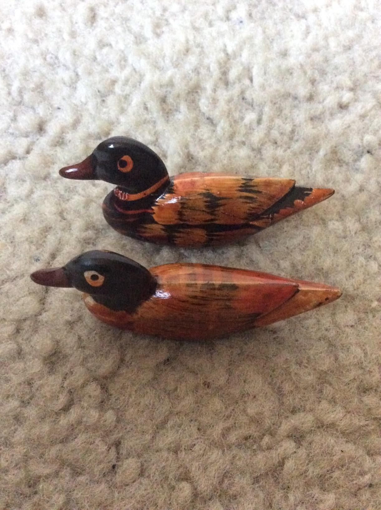 DMtse Feng Shui Pair Mandarin Ducks for Love & Fidelity Resin customer photo 1