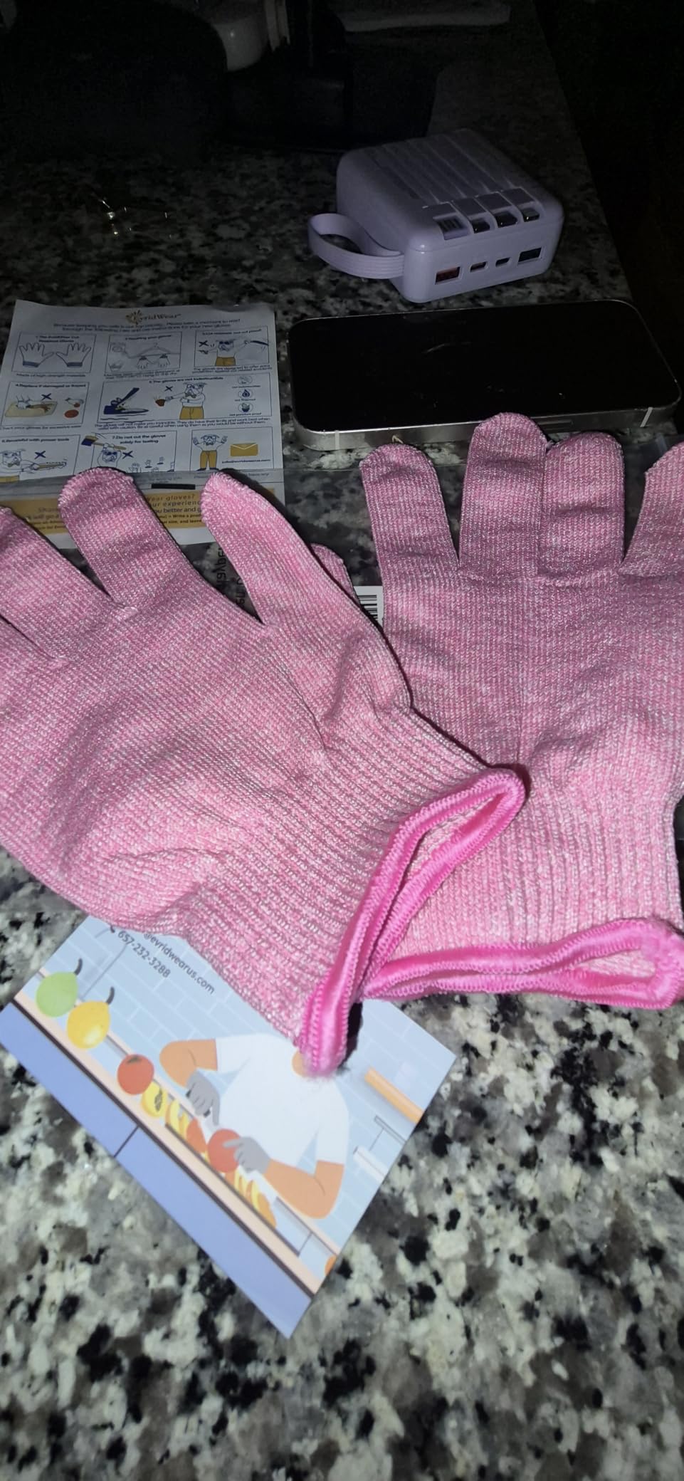 Evridwear Cut Resistant Gloves Food Grade Level 5 Kitchen Safety Protection (Medium, Pink) customer photo 2