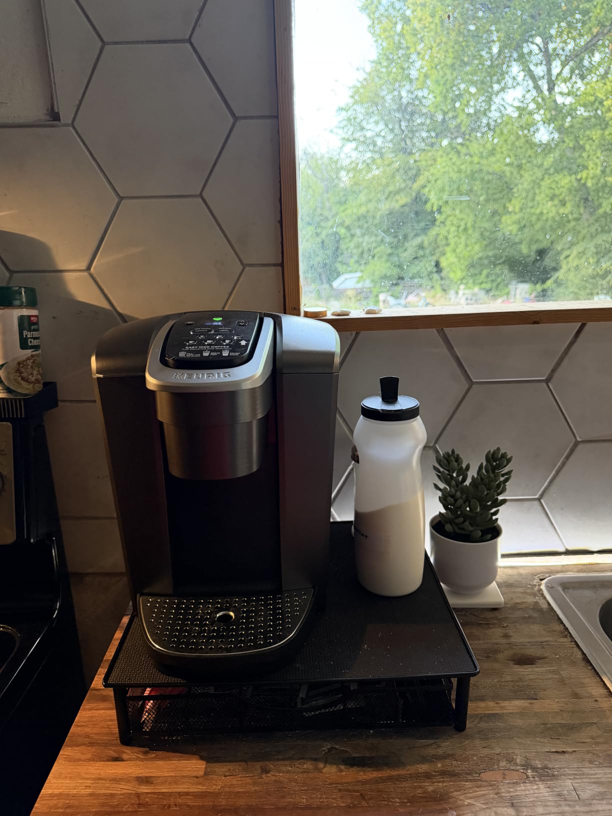 Keurig K-Elite Single Serve K-Cup Pod Coffee Maker, with Strength and Temperature Control, Iced Coffee Capability, 8 to 12oz Brew Size, Programmable, Brushed Silver customer photo 1