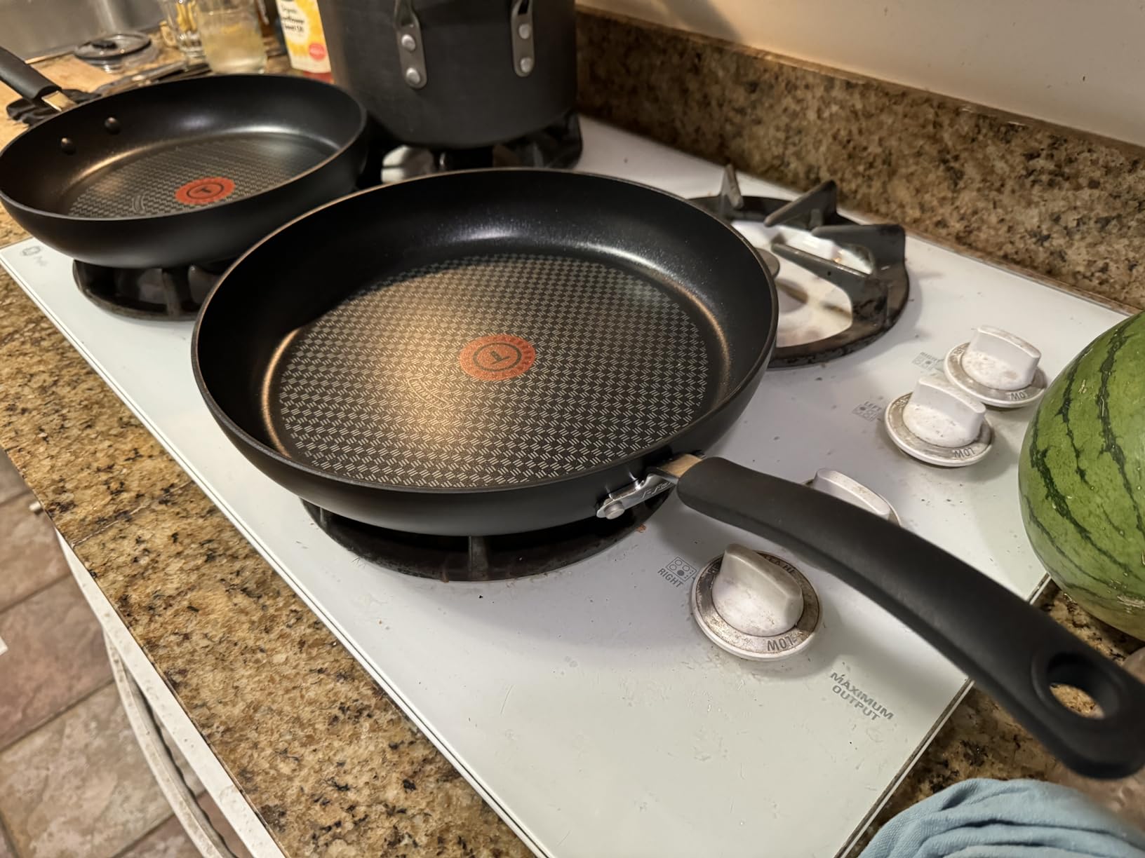 T-fal Ultimate Hard Anodized Nonstick Fry Pan Set 2 Piece, 10, 12 Inch, Oven Broiler Safe 400F, Cookware, Pots and Pans Set Non Stick, Kitchen Frying Pans, Cooking Skillets, Dishwasher Safe, Grey | Titanium nonstick coating, Thermo-Spot heat indicator, Oven safe to 400°F, Dishwasher safe, All stovetops except induction customer photo 1