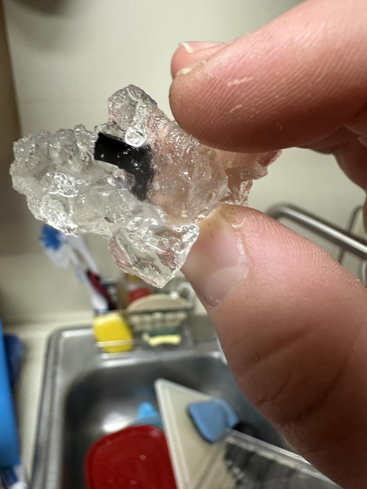 Frigidaire Compact Countertop Ice Maker, Makes 26 Lbs. of Bullet Shaped Ice Cubes Per Day, Silver Stainless customer photo 2