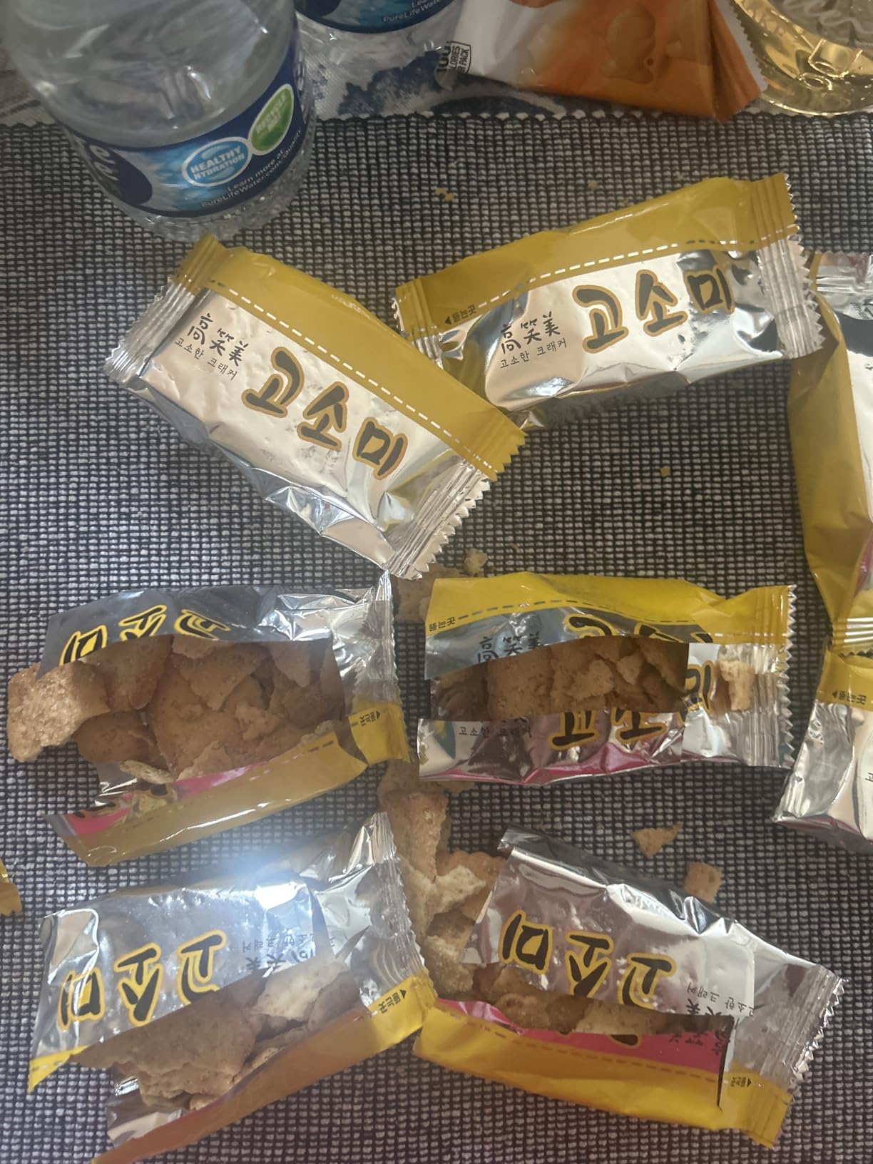 Orion Gosomi Sweet & Salty Cracker 216g 12 Individual Packs customer photo 1