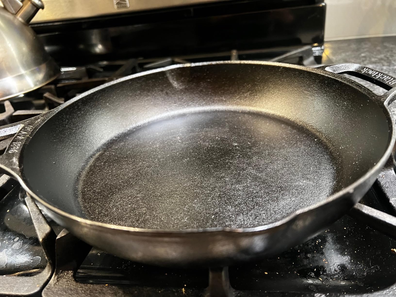 Lodge Blacklock 10.25 Inch Lightweight Cast Iron Skillet | Lightweight Design, Easy to Maneuver, Triple-Seasoned & Easy-Release Surface, Cast in the USA customer photo 1