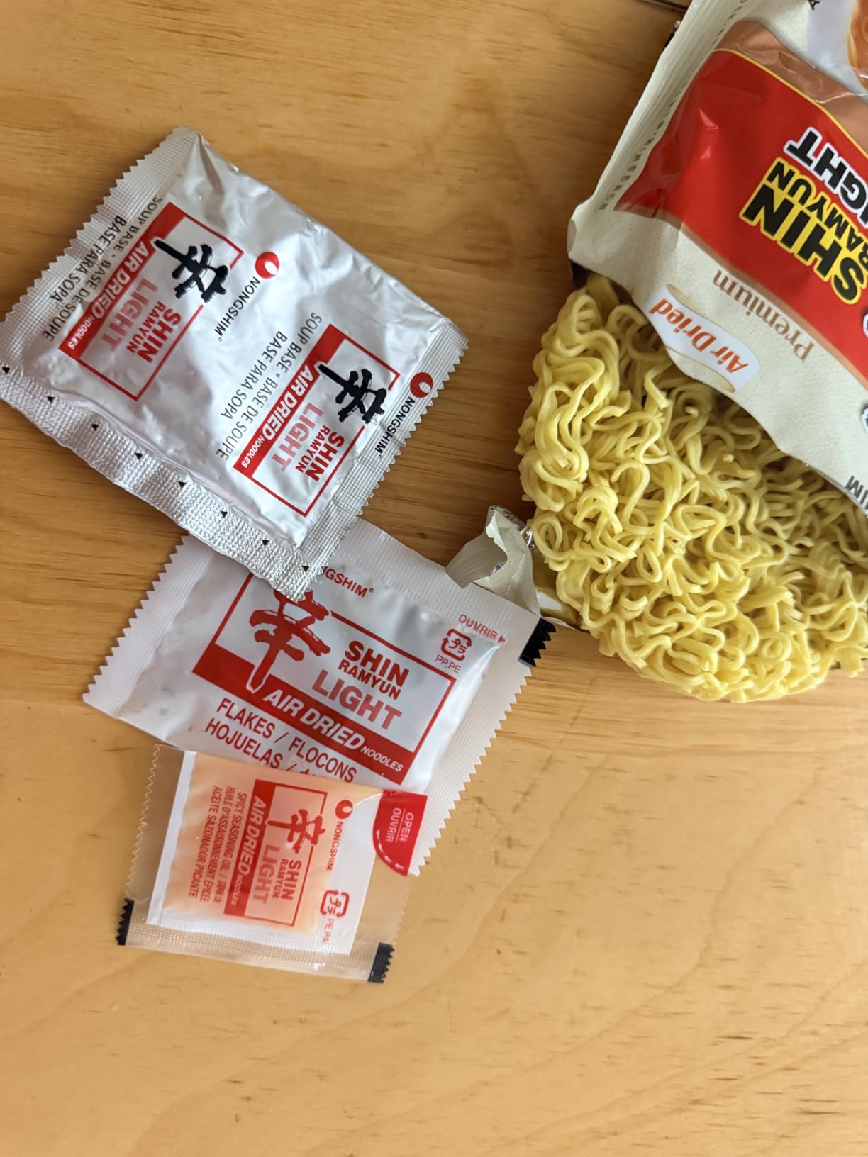 Nongshim Shin Ramyun Light, Air-Dried Korean Ramen Noodles, 4 Pack | Air-dried instant ramen with spicy beef broth, roasted vegetable notes, large vegetable flakes customer photo 2