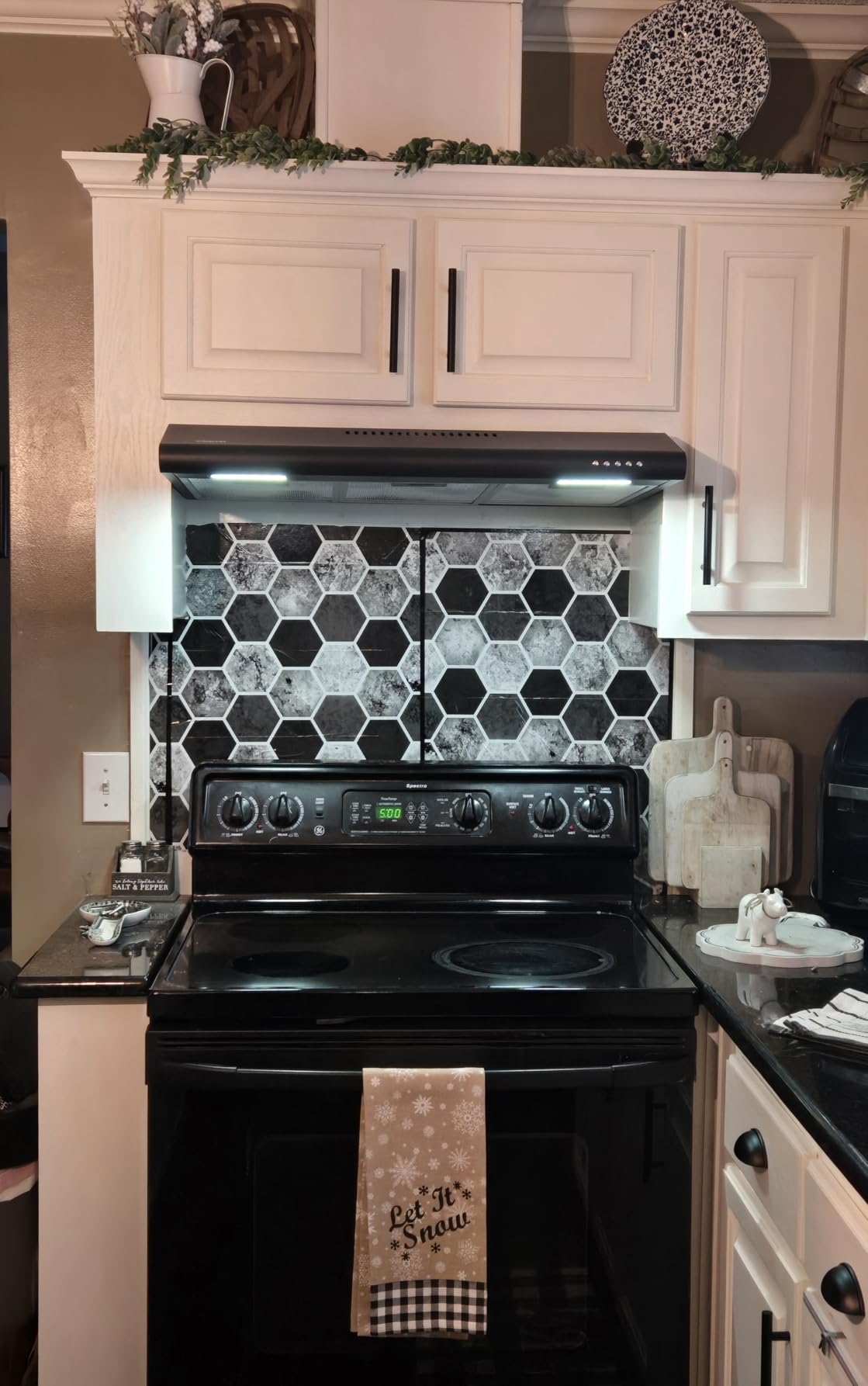 CIARRA Black Range Hood 30 inch Under Cabinet Ductless Range Hood Vent for Kitchen with Anti-fingerprint Design, 3 Speed Exhaust Fan customer photo 2