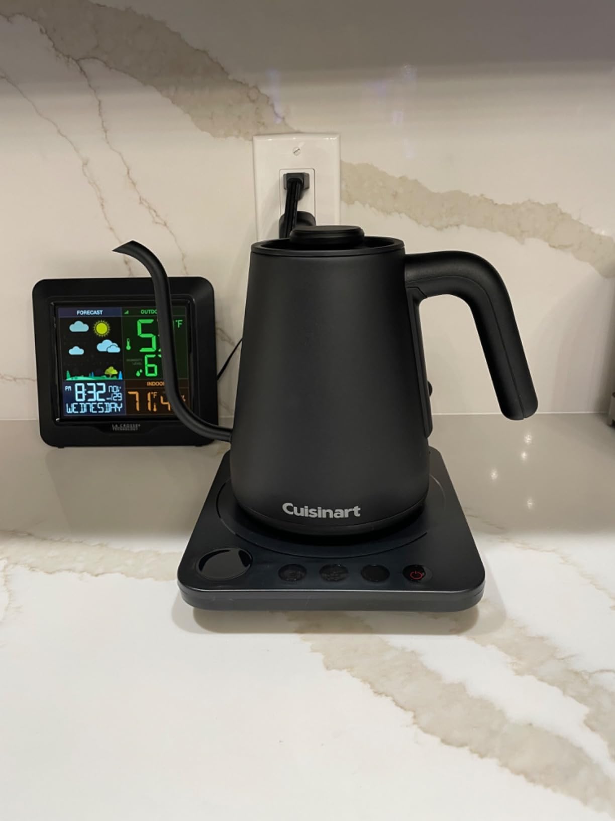 Cuisinart GK-1 Digital Goose Neck Kettle, Precision Gooseneck Spout Designed for Precise Pour Control that Holds 1-Liter, 1200-Watt Allows for Quick Heat Up, Stainless Steel, Black customer photo 1