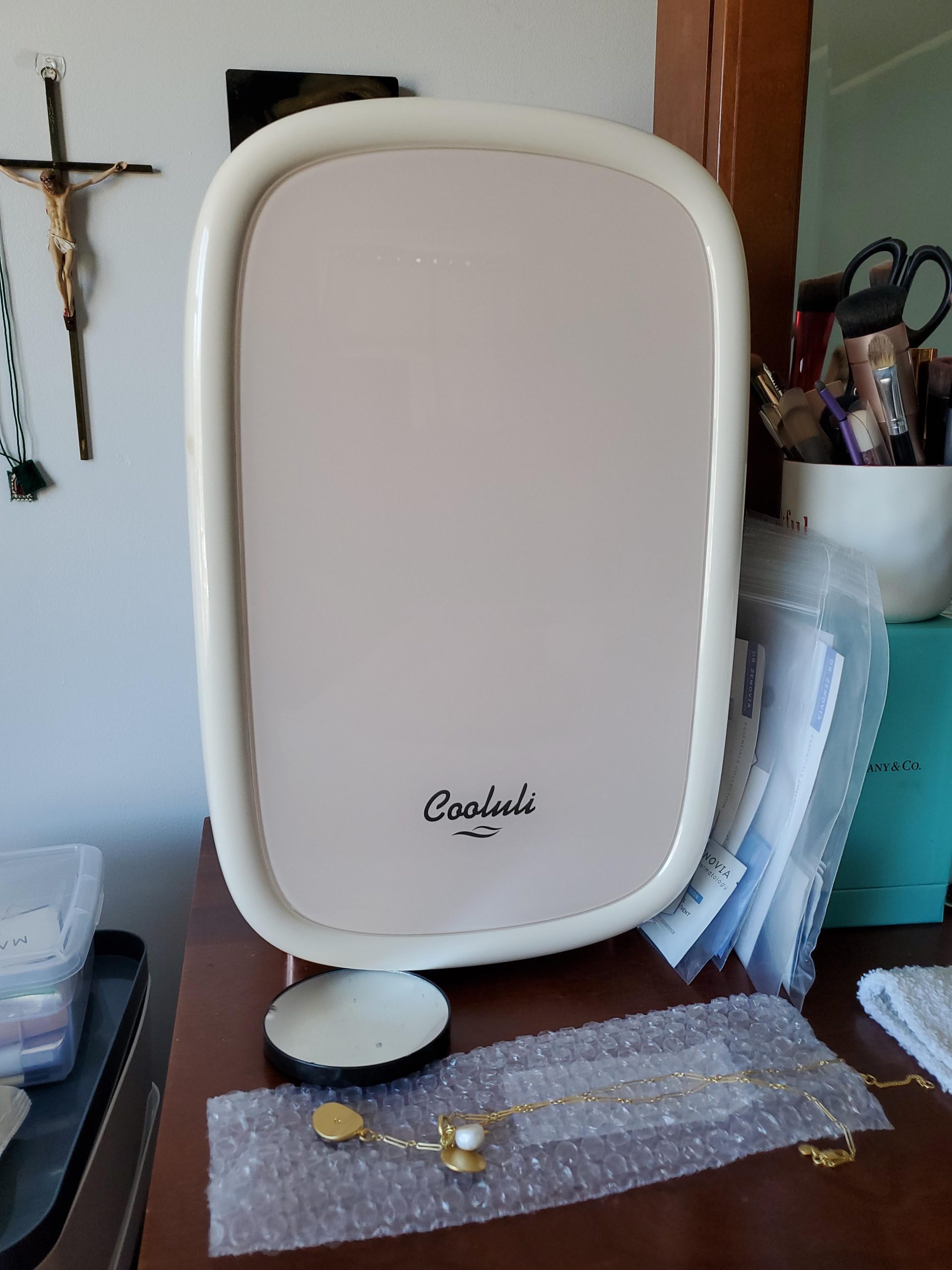 Cooluli Beauty 12L Skincare Fridge - for Makeup, Cosmetic & Facial Skin Care Products - Pearl White Mini Fridge for Bedroom & Bathroom Vanity - Interior LED Lights customer photo 2