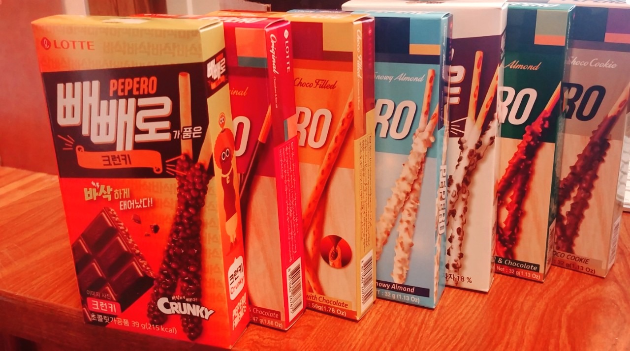 LOTTE Pepero Chocolate Stick 6 Flavors Combo - Original, Choco Cookie, Almond, Choco Fill(Nude), White, & Crunchy customer photo 2