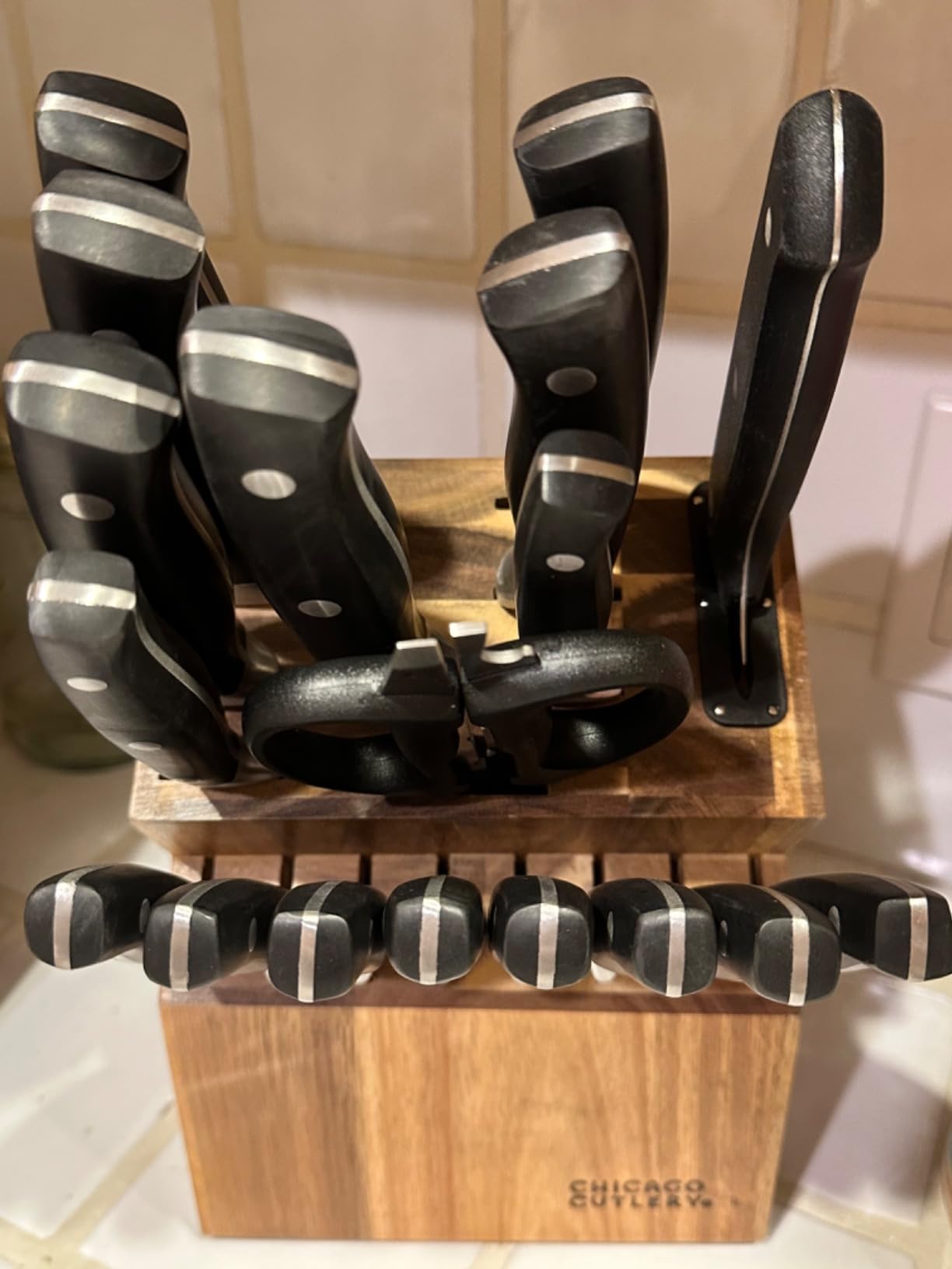 Chicago Cutlery Insignia Triple Rivet Poly (18-PC) Kitchen Knife Block Set With Wooden Block & Built-In Sharpener, Black Ergonomic Handles and Sharp Stainless Steel Professional Chef Knife Set customer photo 1