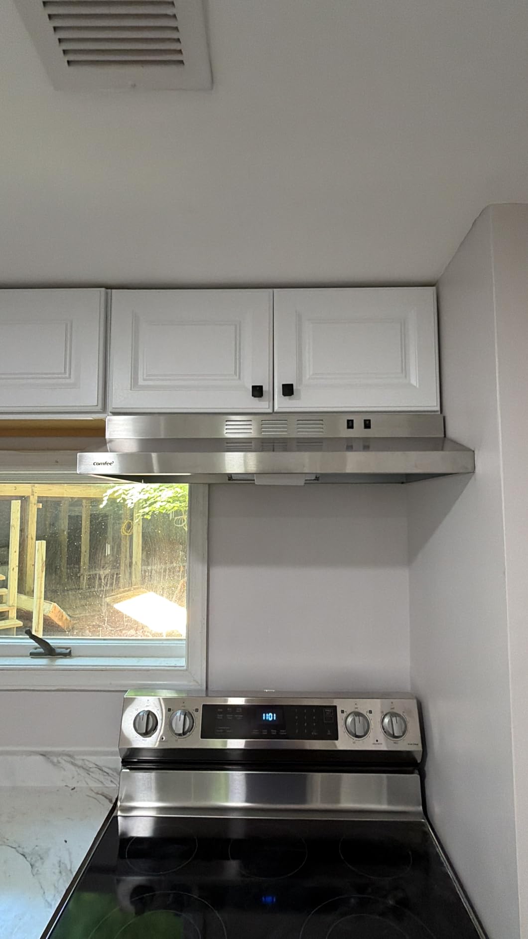 COMFEE' Range Hood 30 Inch Under Cabinet 200 CFM Ducted/Ductless | Durable Stainless Steel Slim Design with 2-Speed Exhaust Fan, 2 Washable Reusable filters, for Condos and Apartments customer photo 1