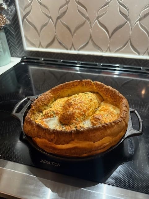 Lodge Pre-Seasoned Cast Iron Baker's Skillet, 10.25 Inches customer photo 1