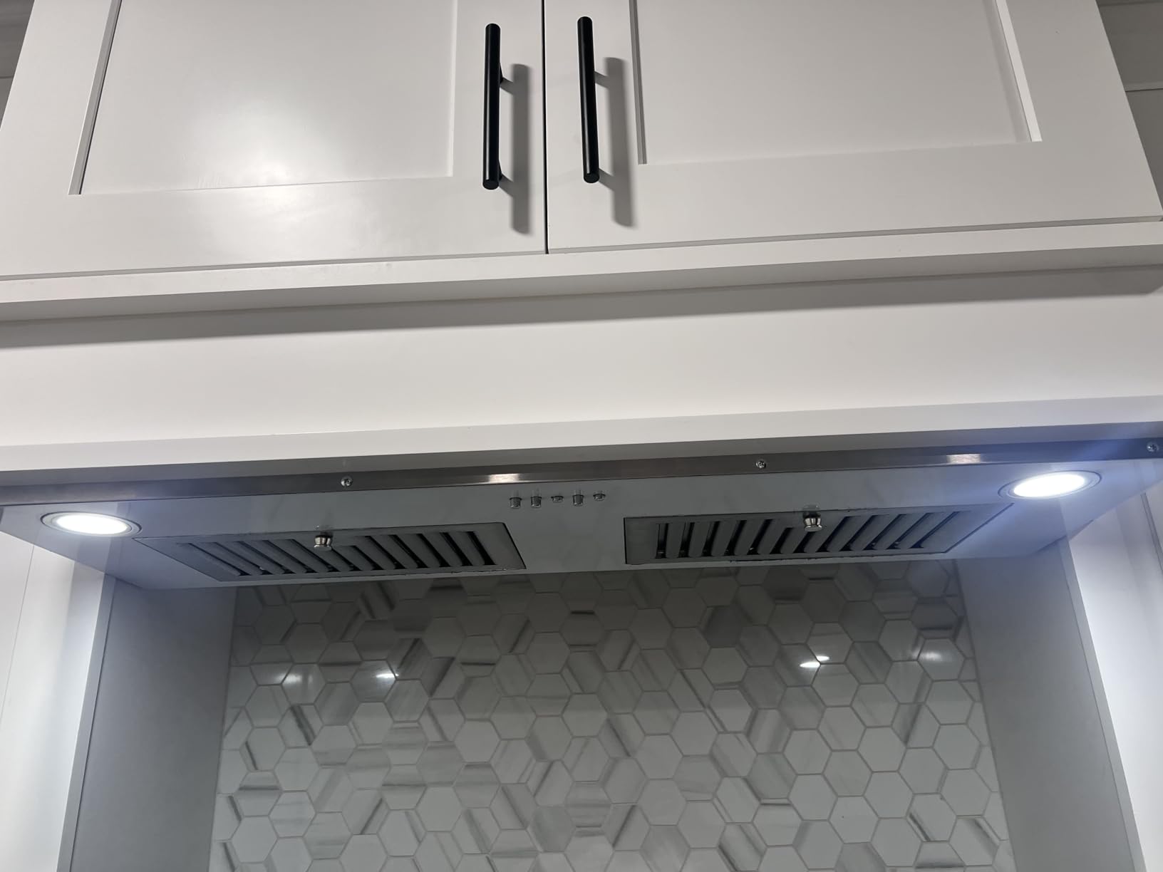 Range Hood Insert 30 inch, Stainless Steel Kitchen Vent Hood 600CFM, Built-in Kitchen Stove Hood w/Front Button Controls and Front LED Lights, Baffle Filters, Ducted/ductless Convertible Duct customer photo 2