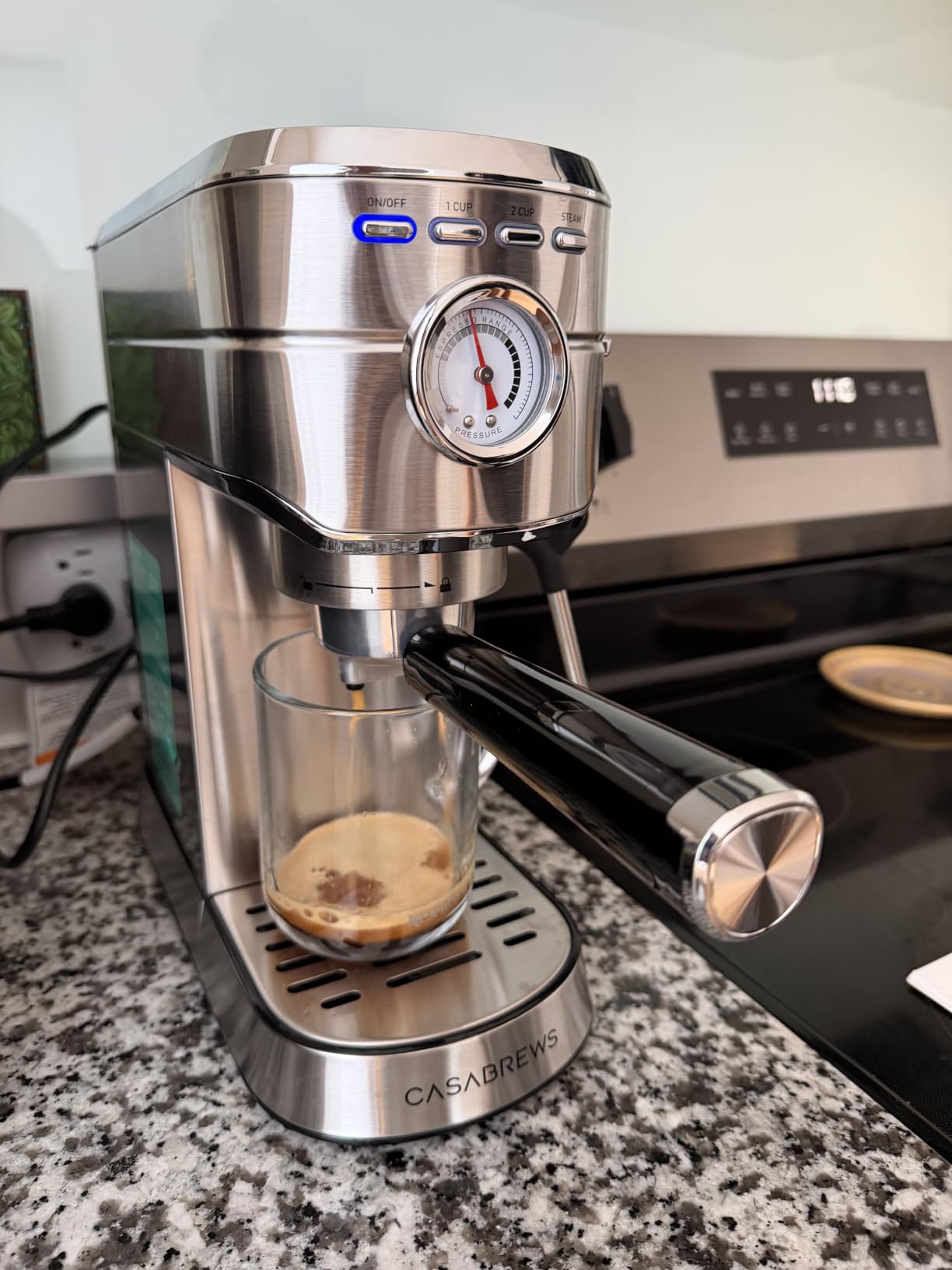 CASABREWS CM5418 Compact Espresso Machine with Milk Frothing Steam Wand, 20-Bar Pump customer photo 2