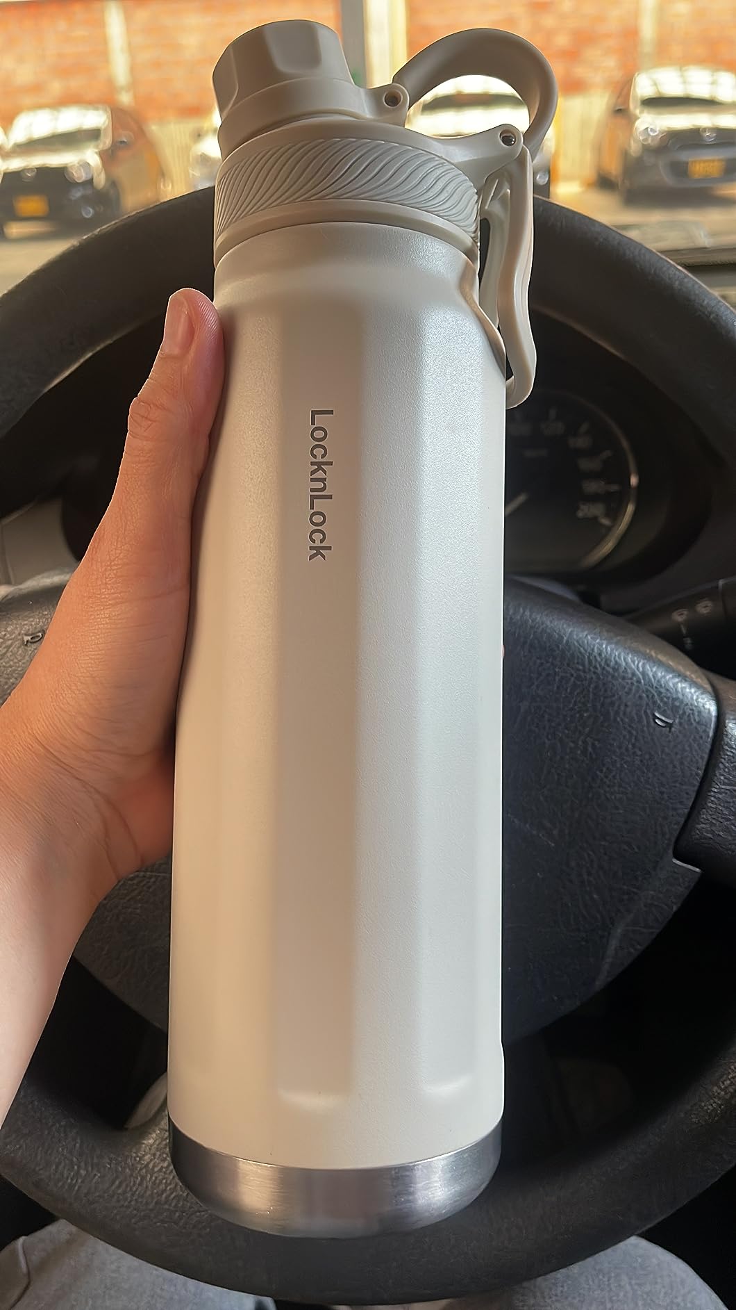 LocknLock Trek Bottle Stainless Steel Double Wall Insulated, 32 oz, Ivory customer photo 1