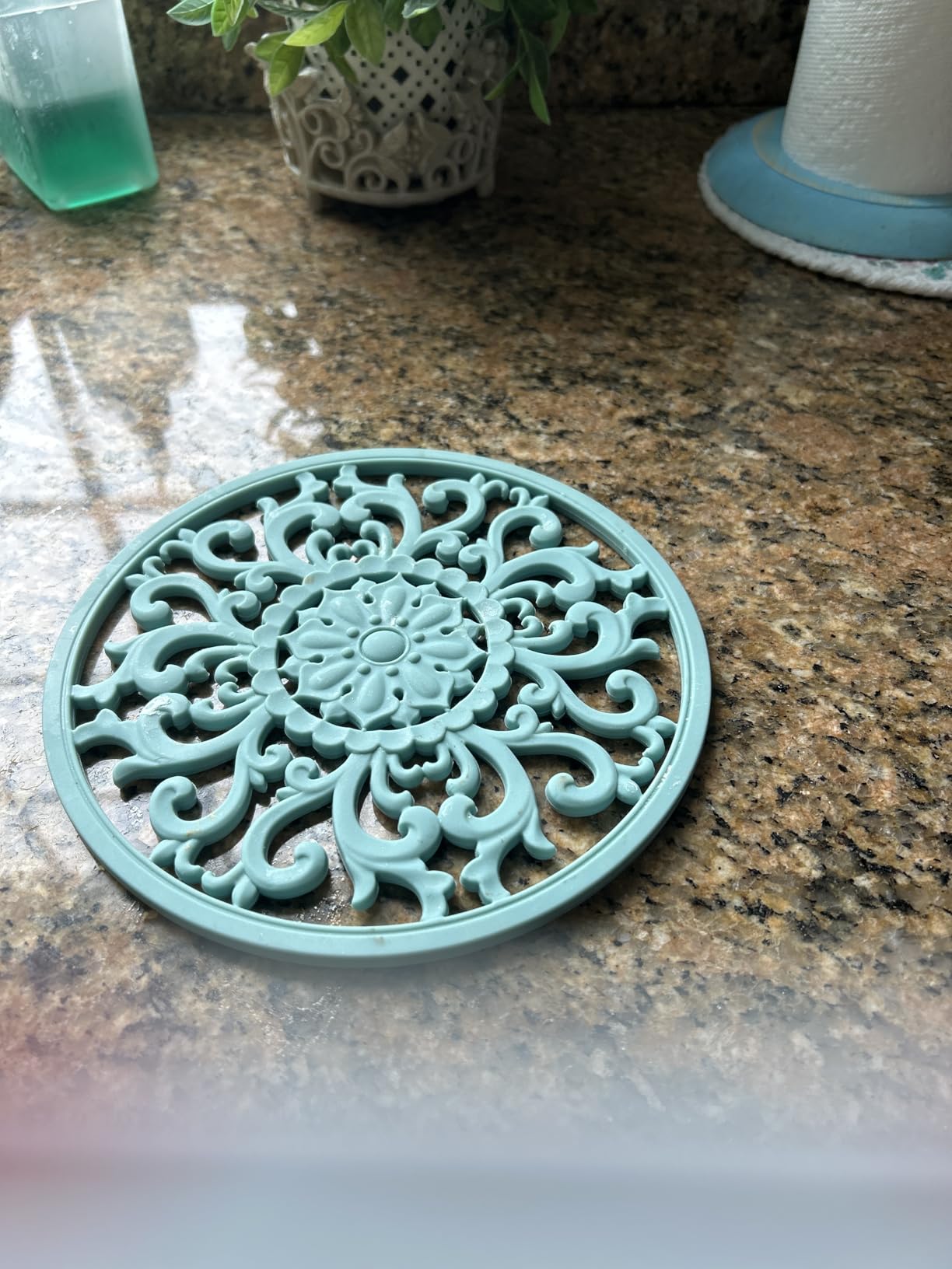 Extra Thick Silicone Trivet Mat for Hot Dishes, Hot Pots and Pans, Pot Holder, Hot Pad to Protect Your Table and Countertop, Kitchen Decor and Accessories, Teal, Set of 3 customer photo 1