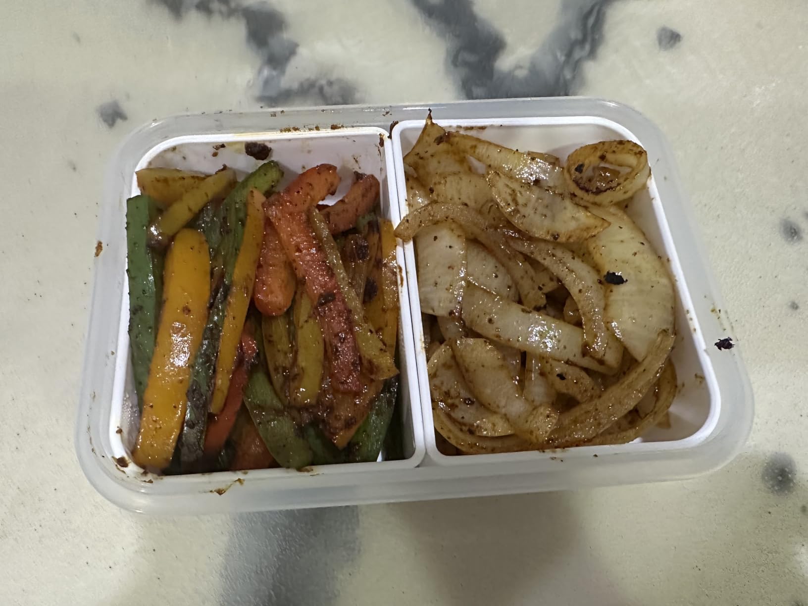 3 Compartment (Asymmetrical) Food Container - 4.64 Cup (1100ml) | Snack Containers, Removable Compartments, Airtight Lids, Reusable, BPA Free customer photo 1