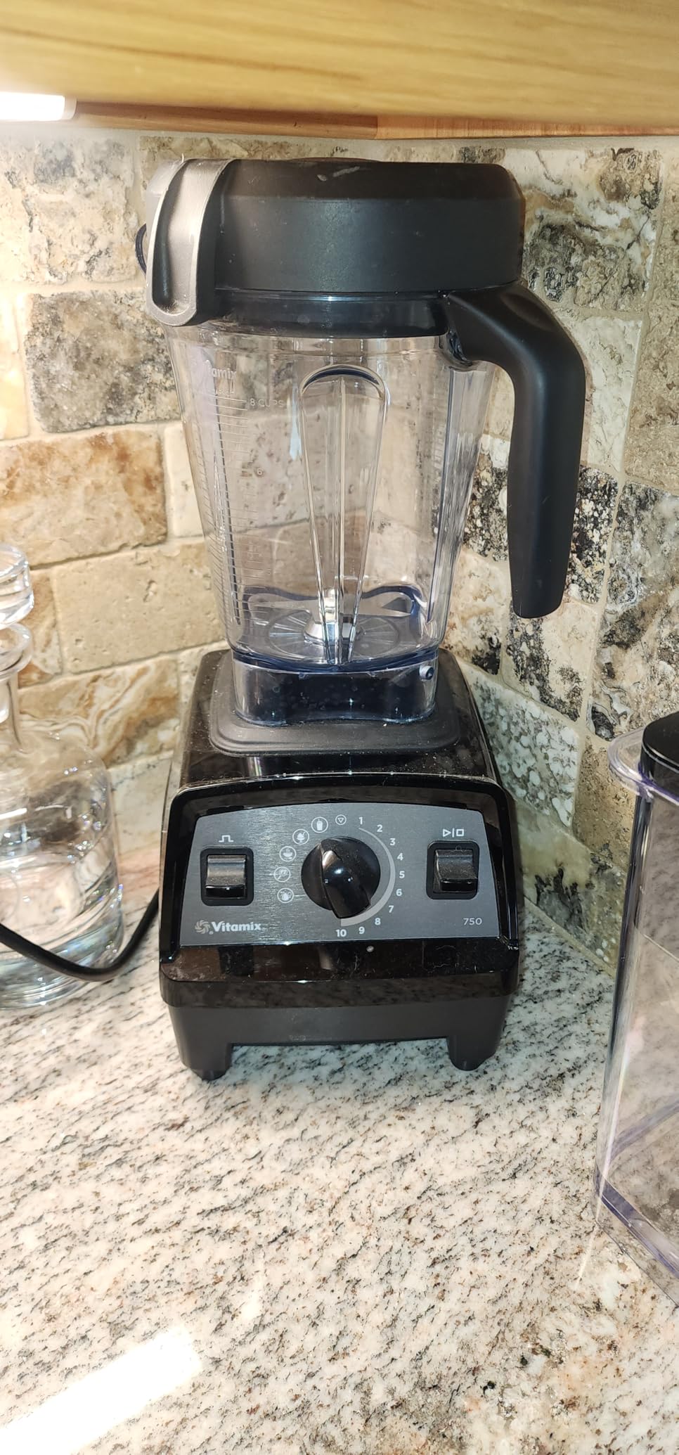 Vitamix Propel Series 750 Professional-Grade Blender, 4 Programs, Black, 64 oz Container customer photo 2