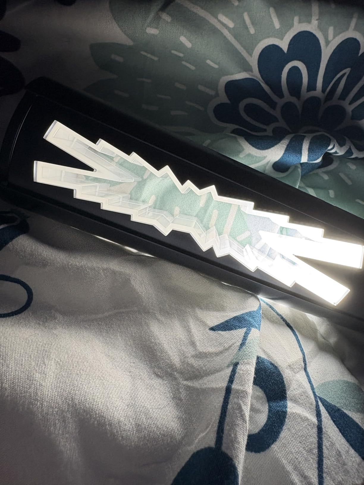 K-pop Merchandise - Light Stick - LE SSERAFIM Official Light Stick customer photo 1
