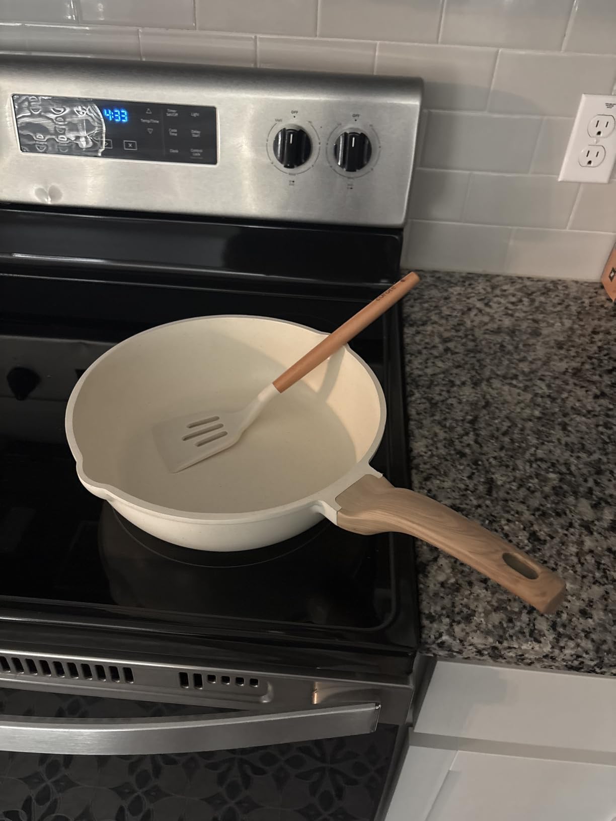 CAROTE 21pcs Pots and Pans Set, Nonstick Cookware Sets, with Egg Pan | Induction Kitchen Cooking Set customer photo 2