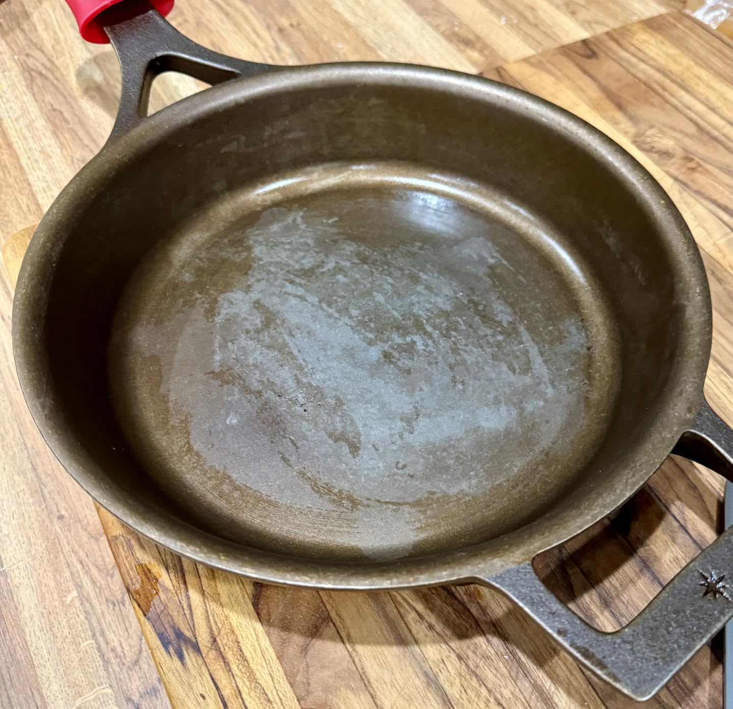 Stargazer 10.5-Inch Cast Iron Skillet | Made in USA, Seasoned, Premium Frying Pan for Grilling, Searing, Baking & More - Durable Cast Iron with Smooth Cooking Surface customer photo 2