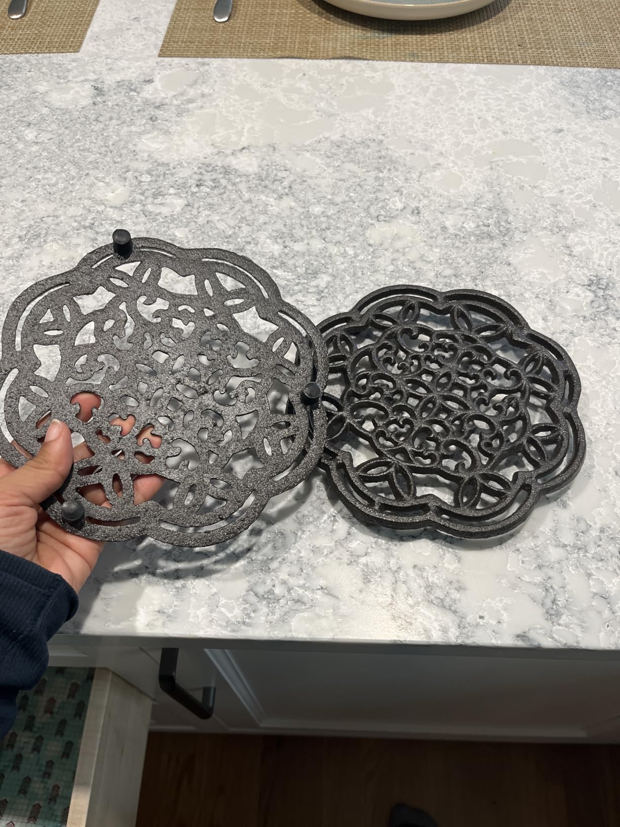 Yopay 2 Pack Cast Iron Trivet Heavy Duty, 7.7 inch Round Metal Trivet for Hot Pans or Teapot, Rustproof Pot Stands Holders with Rubber Pegs for Countertop, Dining Table, Kitchen Farmhouse Decoration customer photo 1