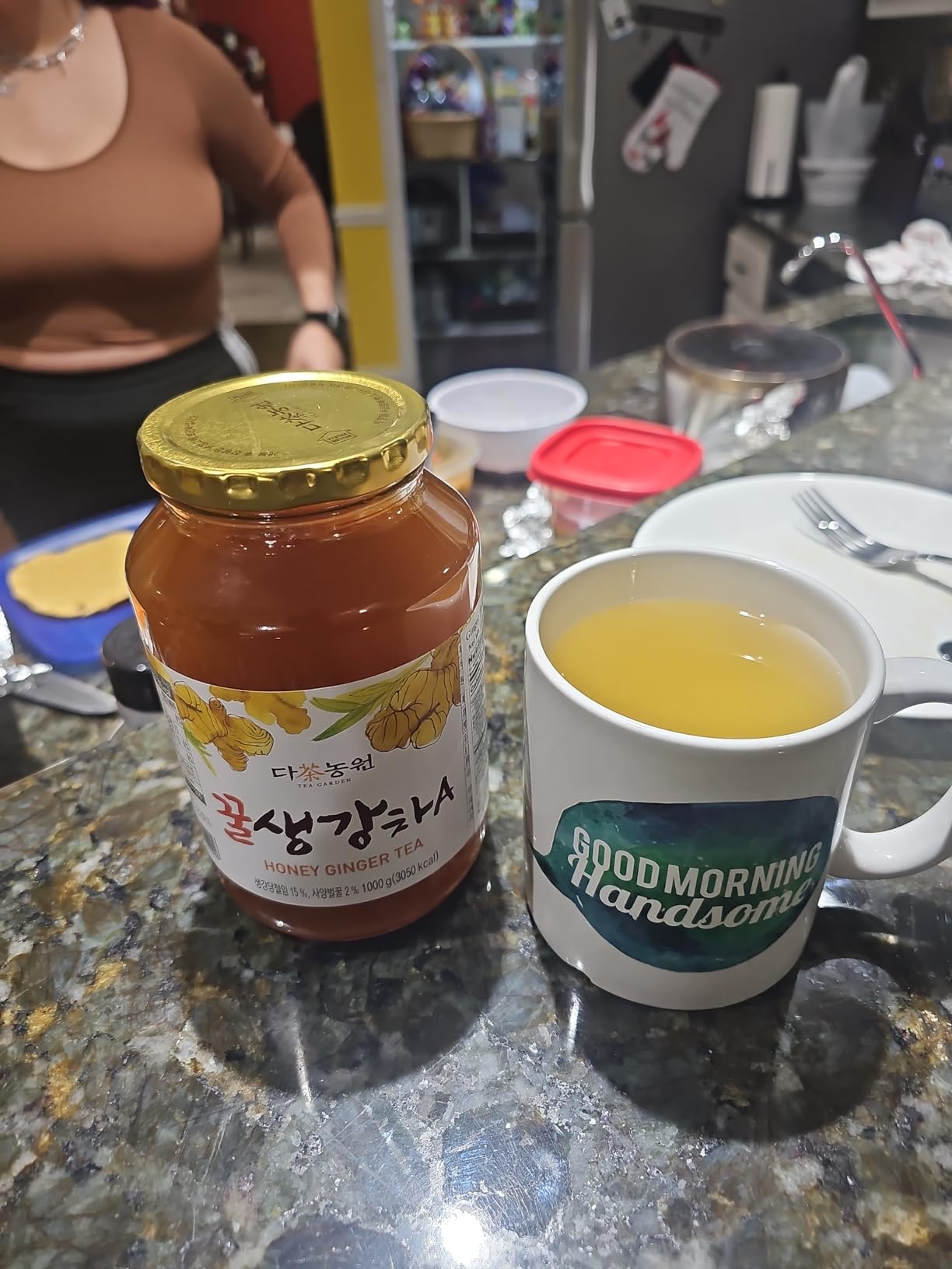 Unha's Korean Honey Ginger Tea, Hot or Iced, 2.2 lb | Sliced Ginger with Real Honey, Sweet and Spicy for Tea, Cooking, or Marmalade - Product of Korea customer photo 1